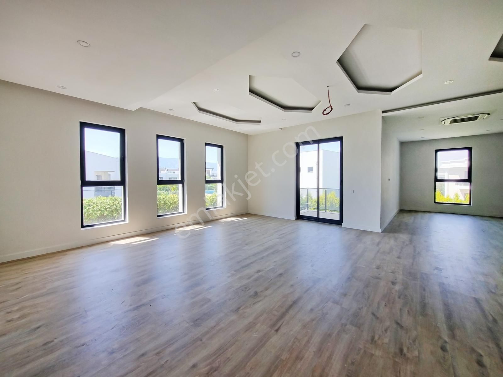 Gökhan Üçgün'den Château D'or Sitesi'nde Sıradışı 1024 M² Konak - Görsel 20