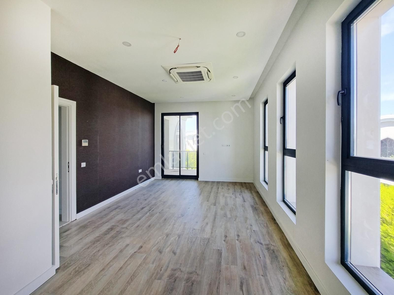 Gökhan Üçgün'den Château D'or Sitesi'nde Sıradışı 1024 M² Konak - Görsel 13