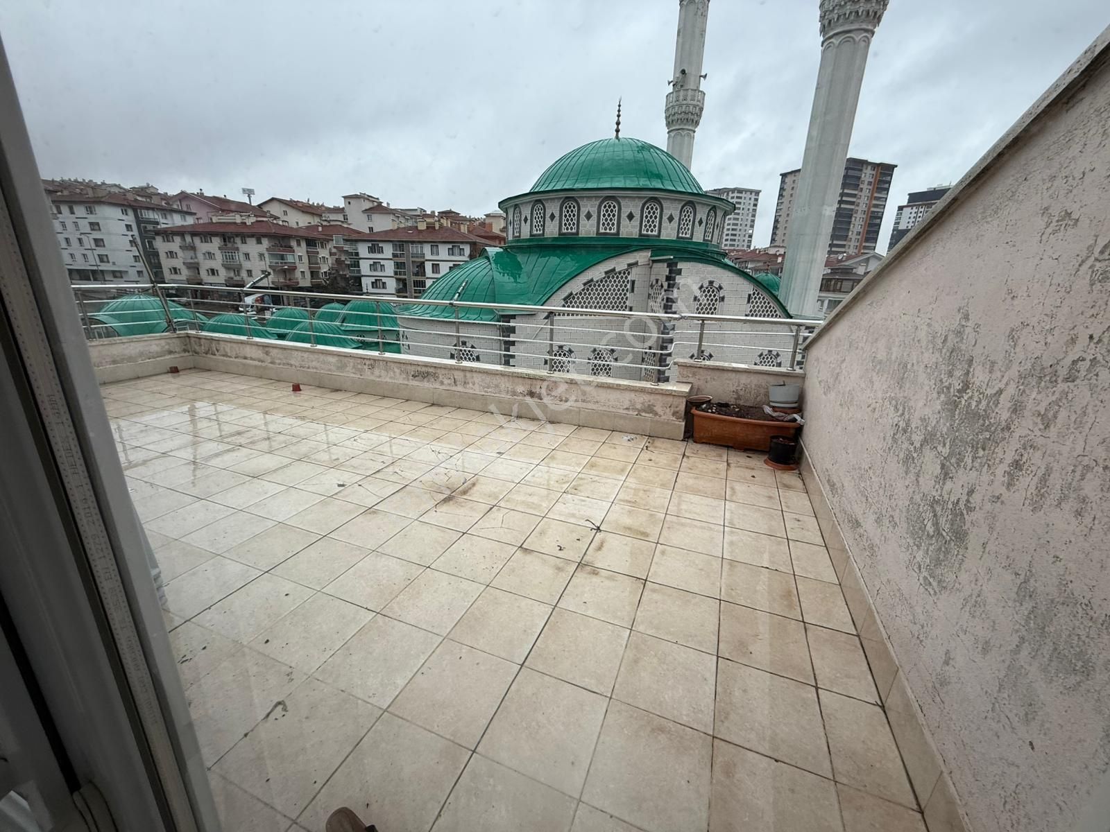 Ufuktepede Merkezi Konumda 6+1 Dubleks - Görsel 19