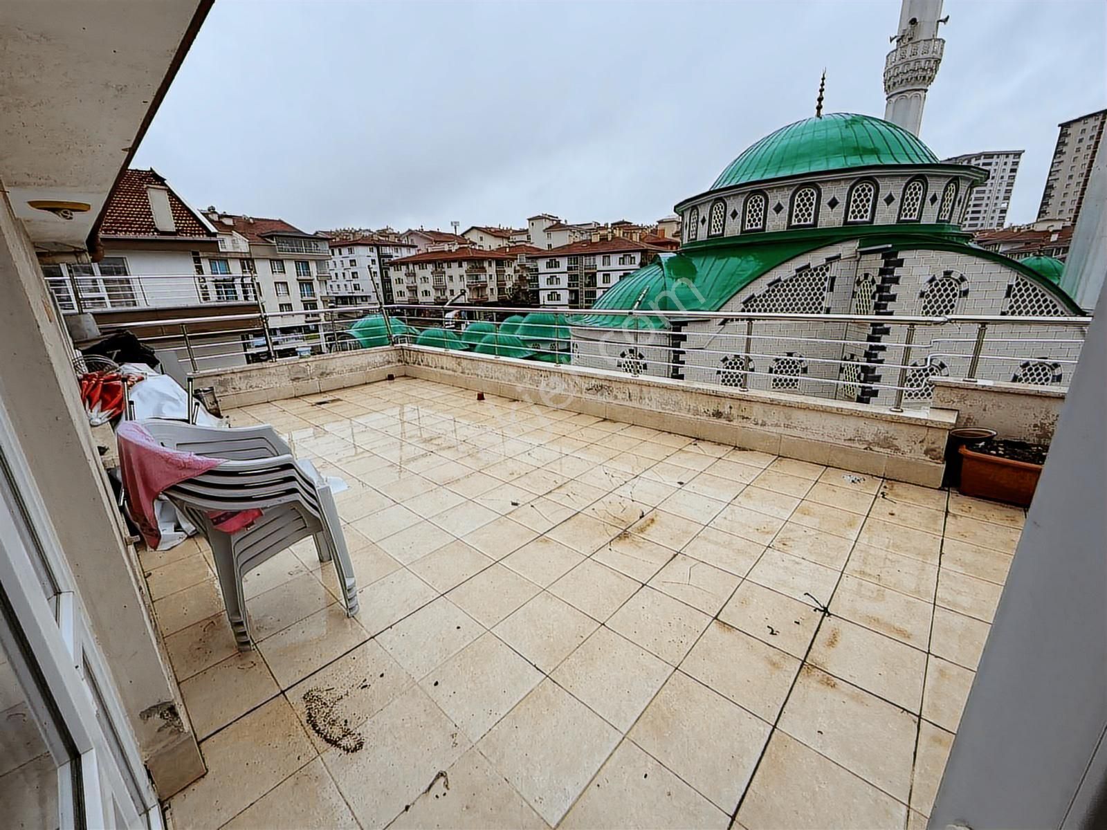 Ufuktepede Merkezi Konumda 6+1 Dubleks - Görsel 12