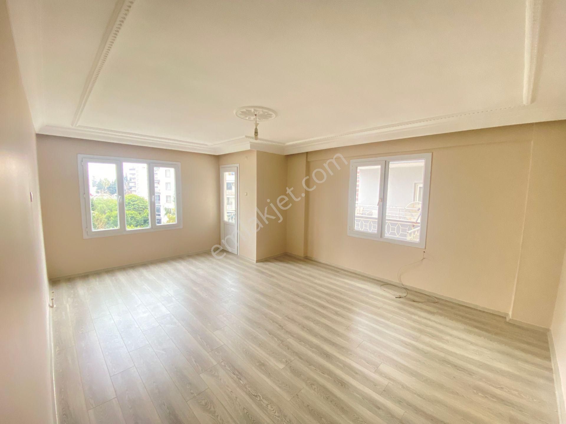 Prestij'den Cumhuriyet'te Asansörlü Full+full Yapılı 3+1 Daire