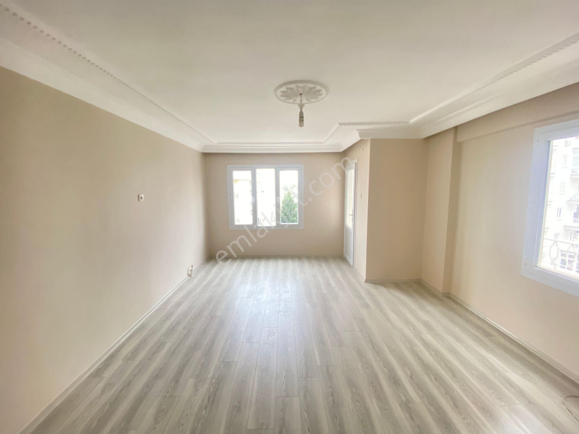 Prestij'den Cumhuriyet'te Asansörlü Full+full Yapılı 3+1 Daire - Görsel 13