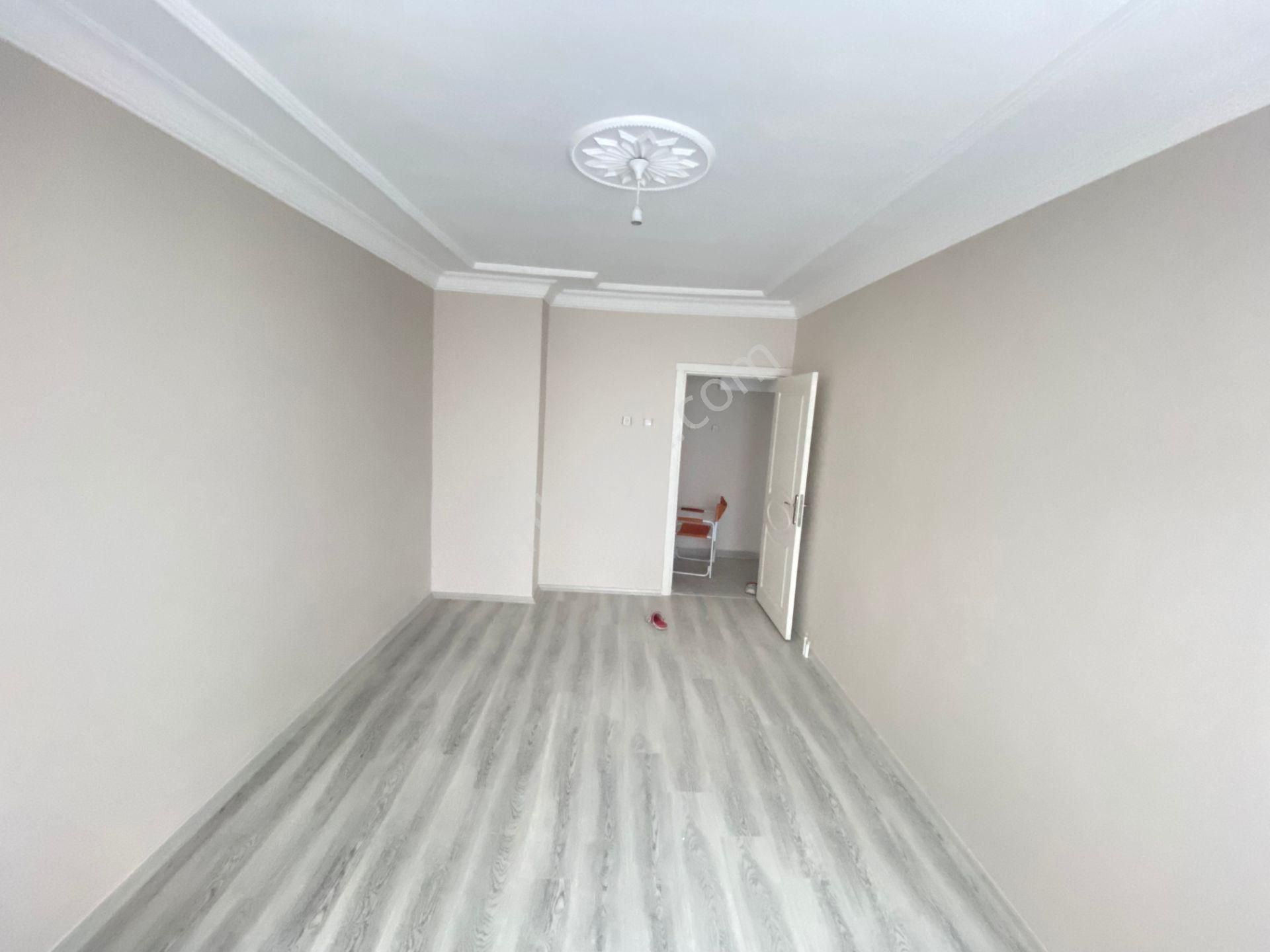 Prestij'den Cumhuriyet'te Asansörlü Full+full Yapılı 3+1 Daire - Görsel 15