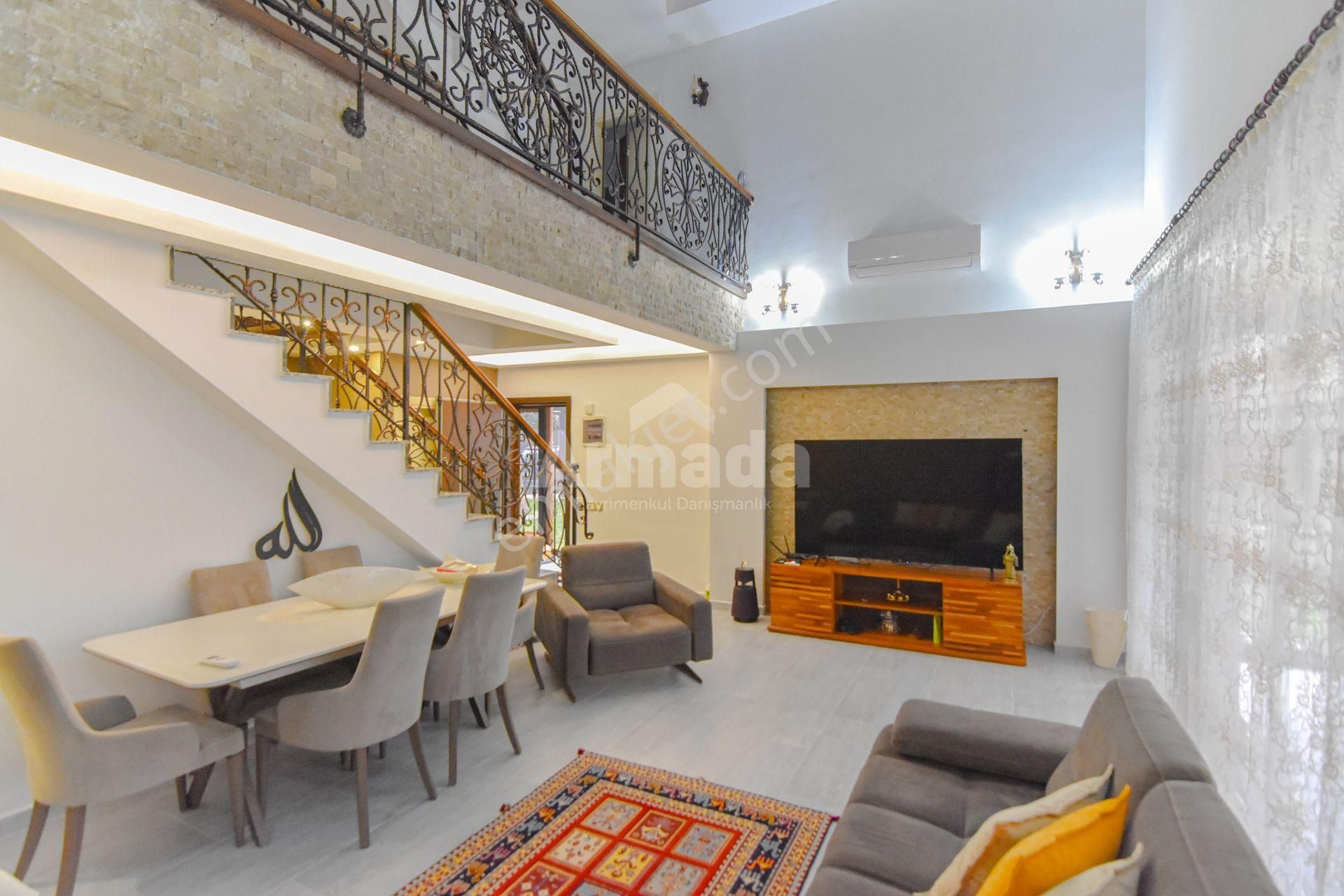 Kuşadası Sahil Siteleri'nde Satılık 4+1 Muhteşem Villa - Görsel 4