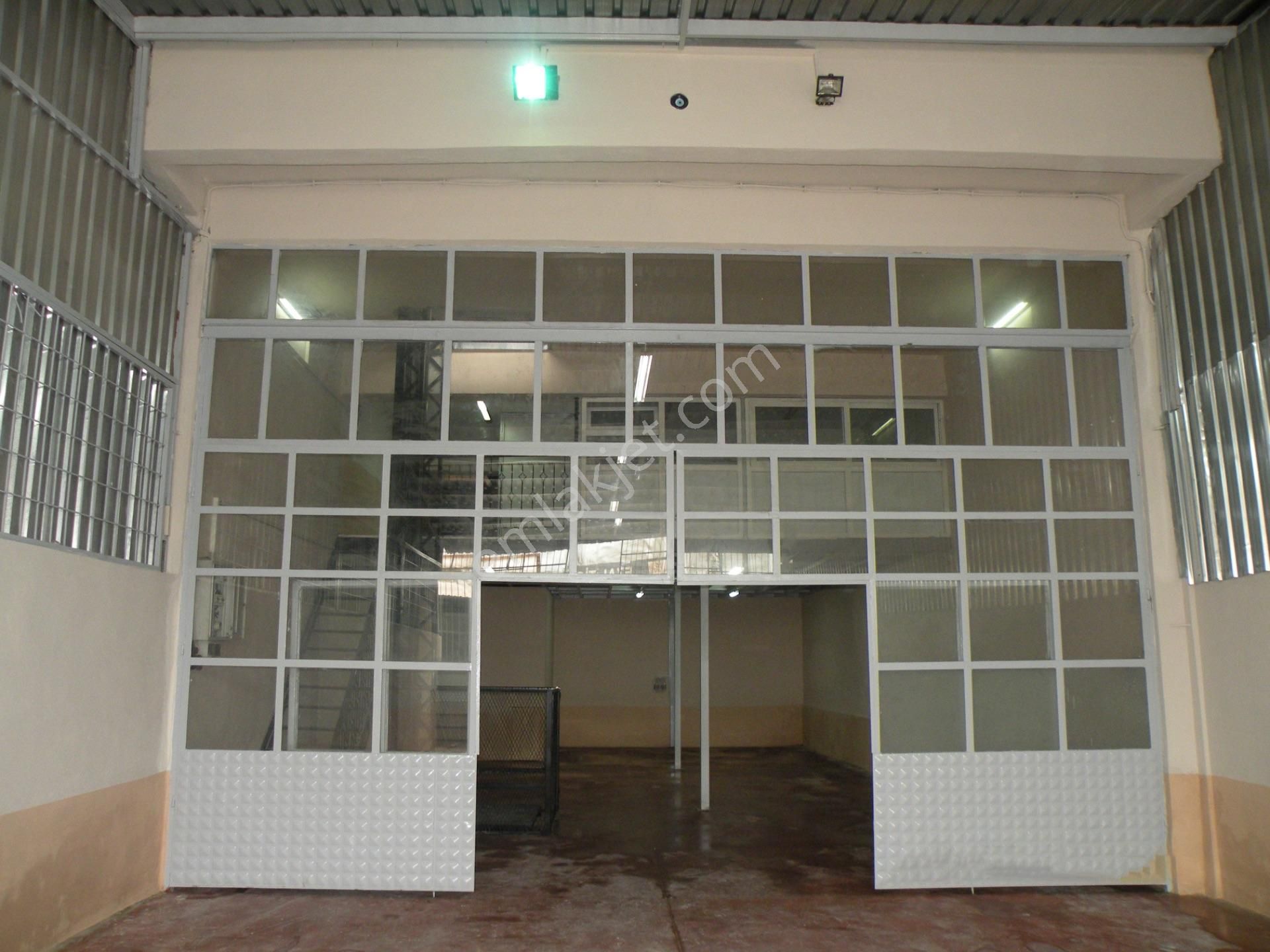 Yeşil Antalya Sanayi Sitesinde Kiralık 440 M² Dükkan