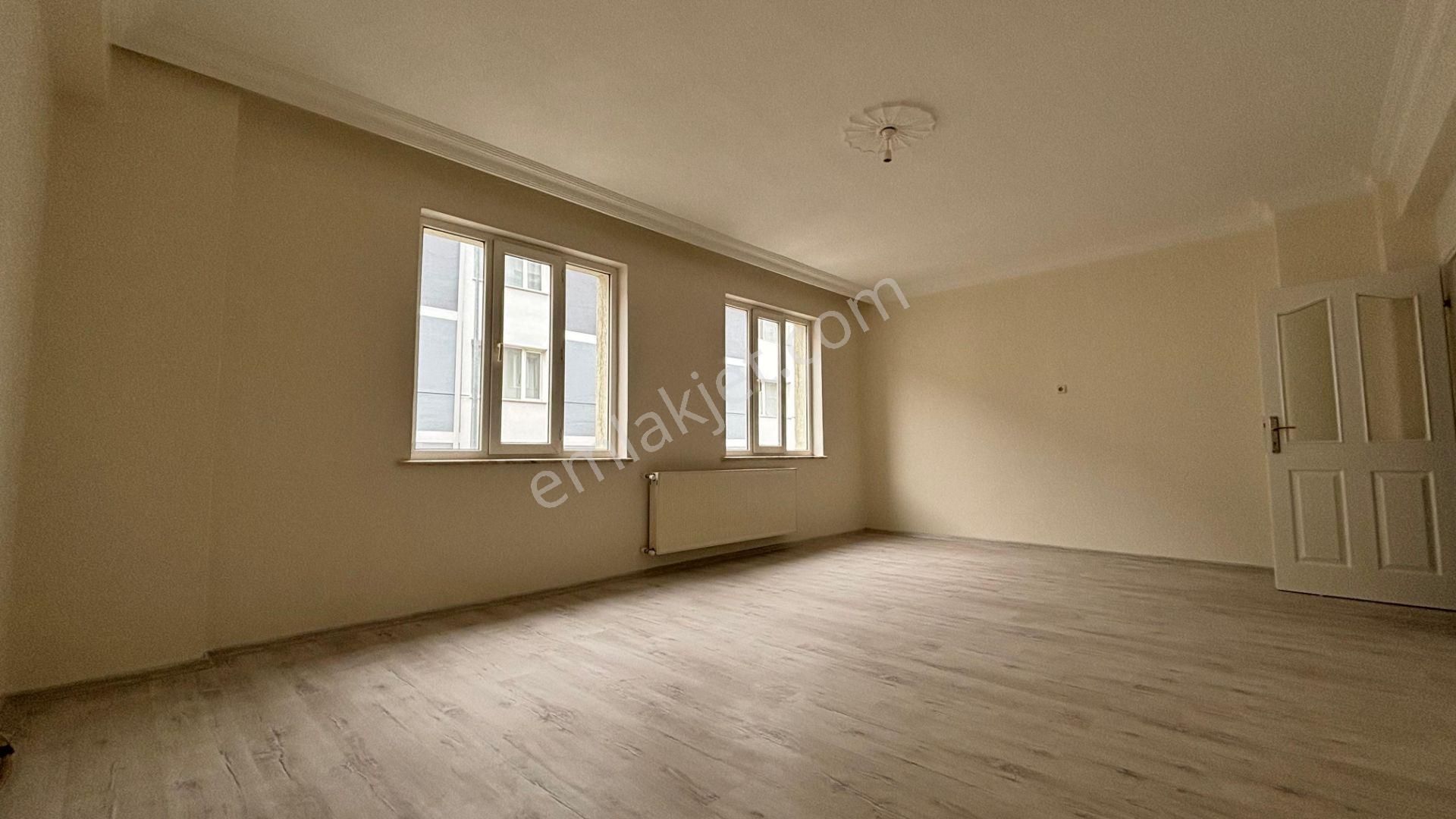 !!recep Ümit Emlak'tan Büyükdere Mahallesinde Atatürk Bulvarı Yakınında Extra Geniş 4+1 Daire!! - Görsel 14