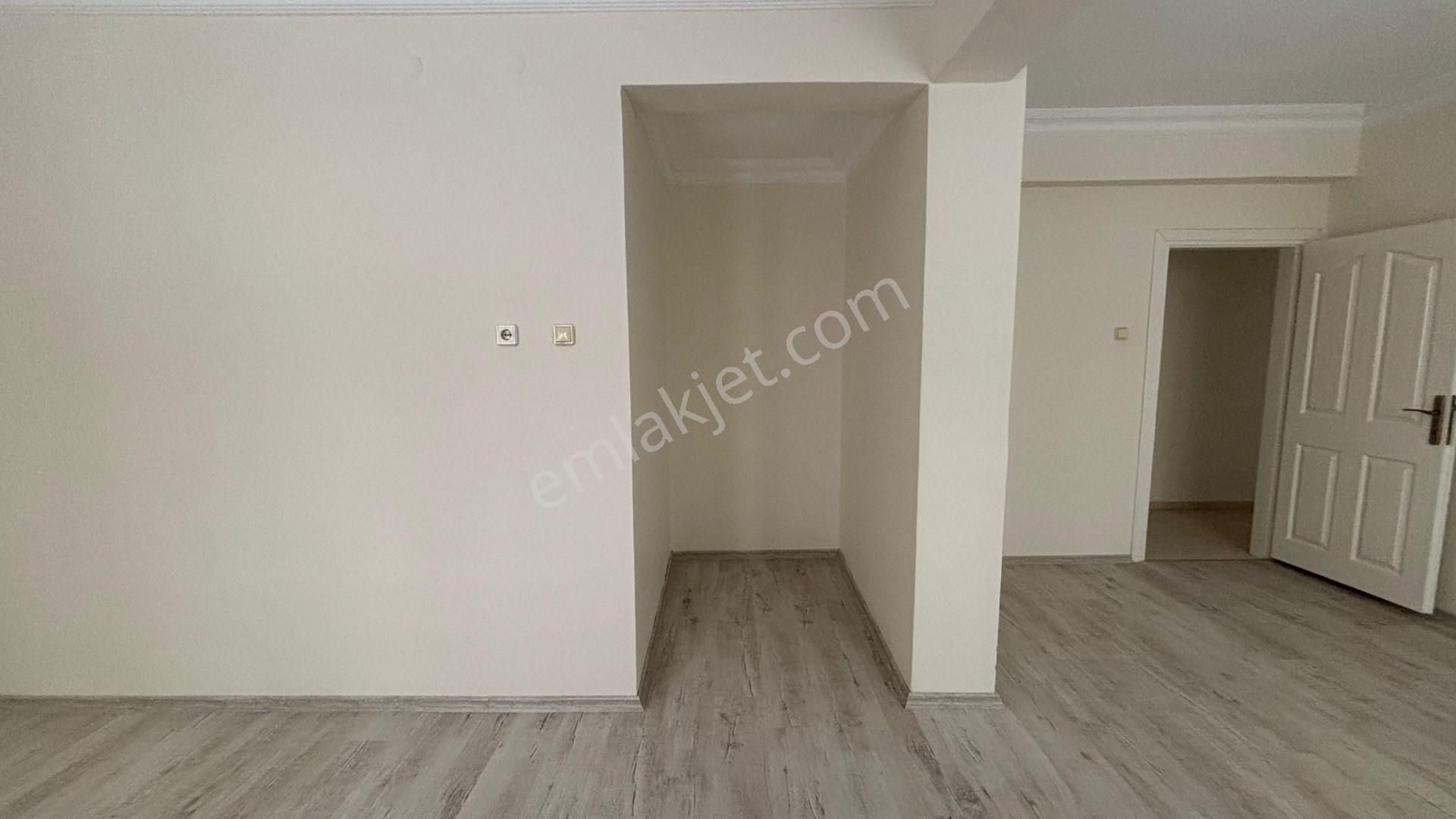 !!recep Ümit Emlak'tan Büyükdere Mahallesinde Atatürk Bulvarı Yakınında Extra Geniş 4+1 Daire!! - Görsel 18