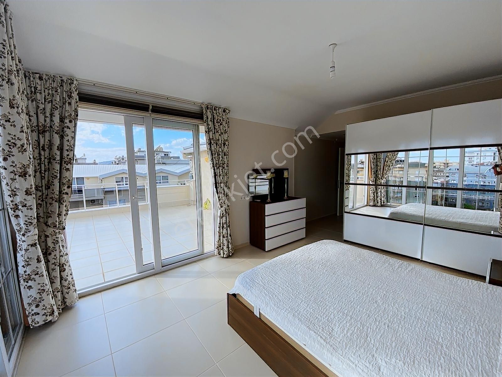 Alanya Tosmur'da Site İçi Eşyalı Satılık 4+1 Dubleks Daire - Görsel 10