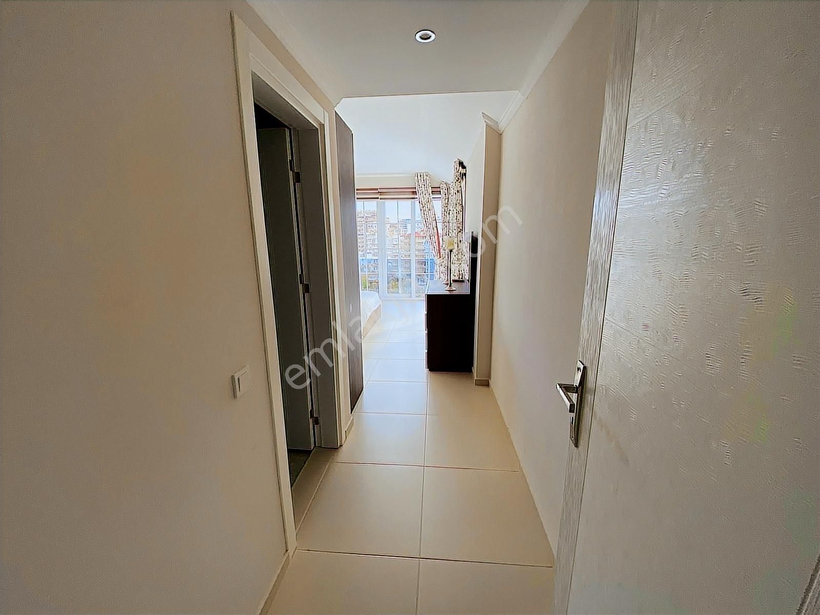 Alanya Tosmur'da Site İçi Eşyalı Satılık 4+1 Dubleks Daire - Görsel 8