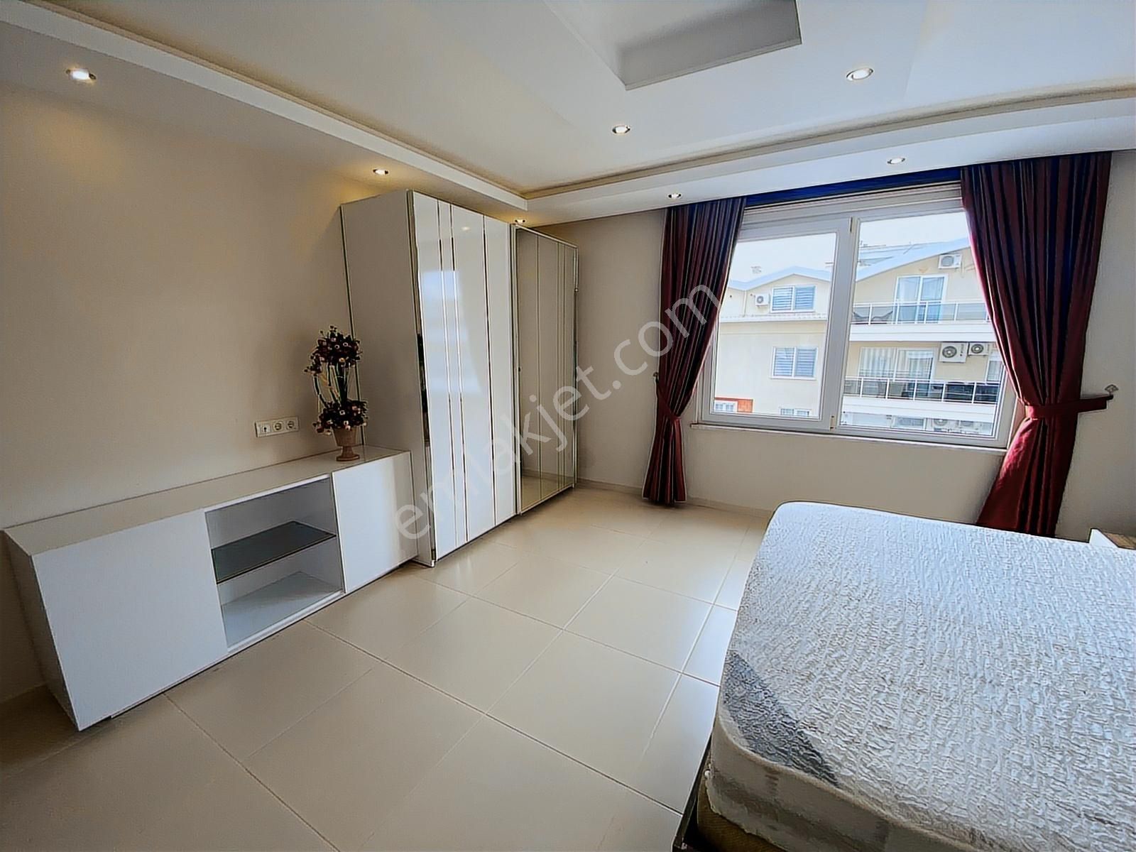 Alanya Tosmur'da Site İçi Eşyalı Satılık 4+1 Dubleks Daire - Görsel 13