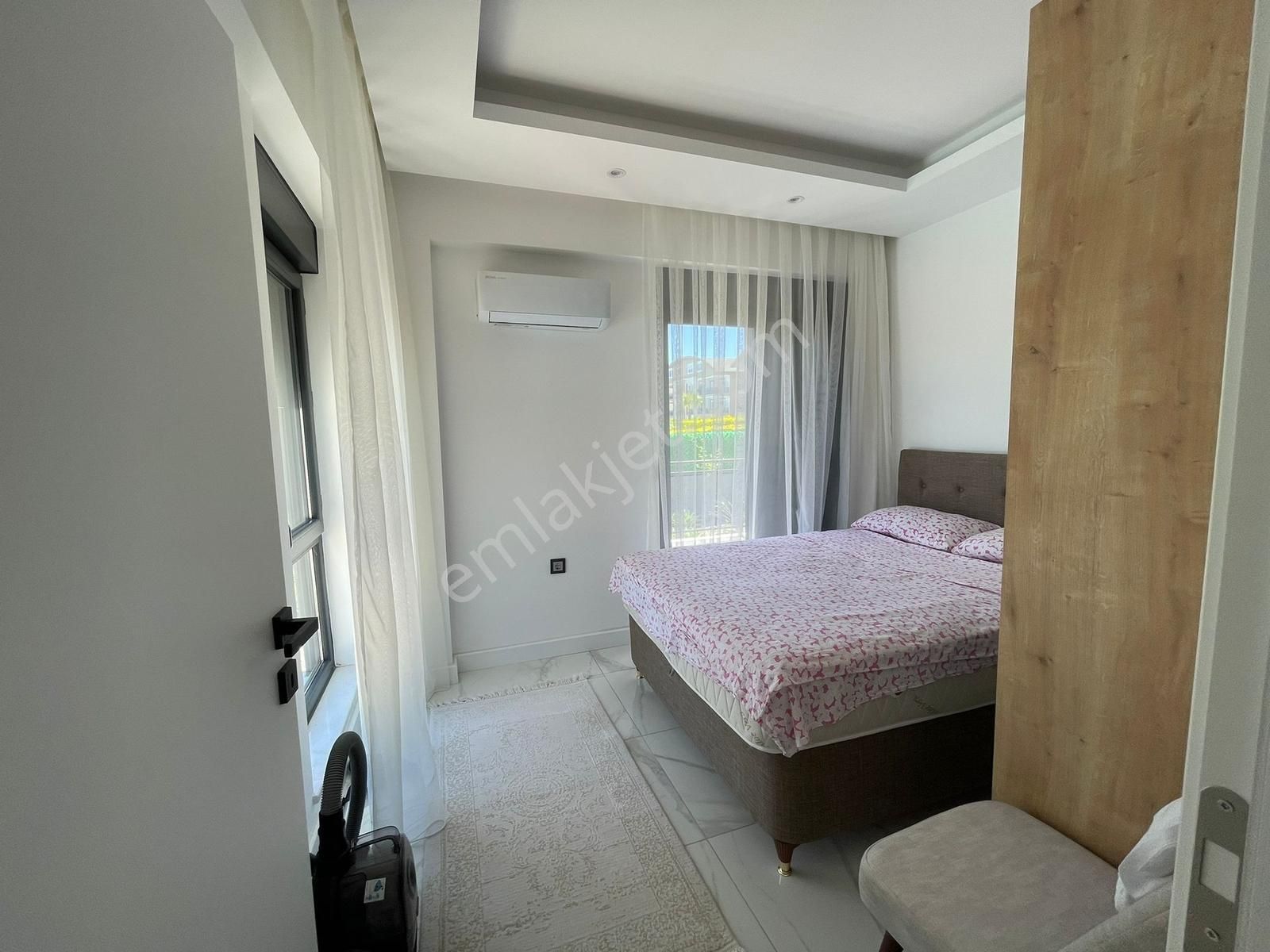 Belek'te 1+1 Lüks Havuzlu Daire Merkezi Konumda - Görsel 3