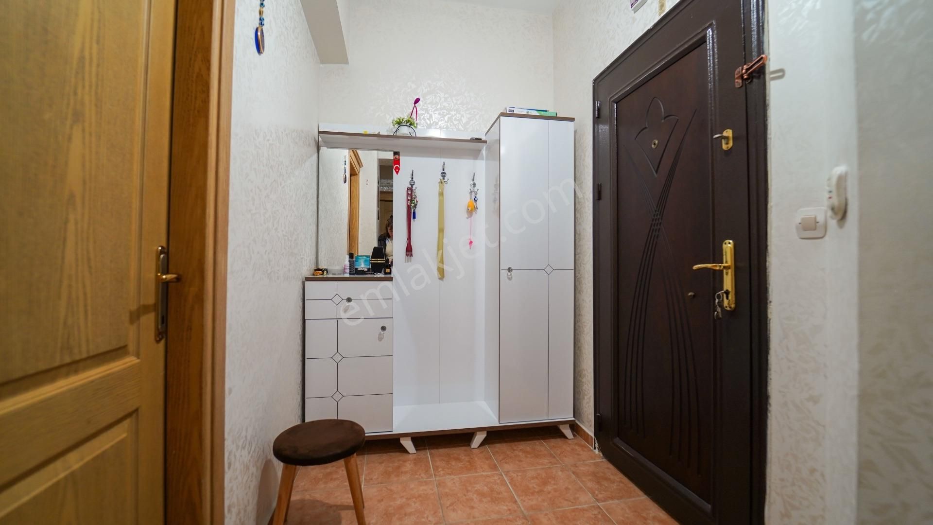 Liman Mahallesinde Doğalgazlı Kiralık Eşyasız 2+1 Daire - Görsel 16