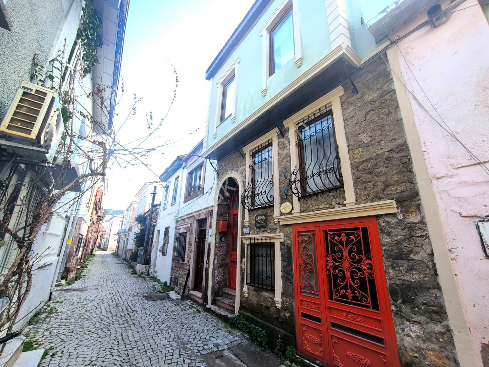 Ayvalık Merkezde Satılık Müstakil Rum Evi - Görsel 11