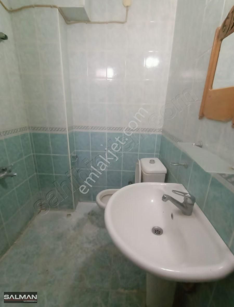 Salman'dan Bayraklı Alpaslan Mh.'de Kiralık 3+1 Daire - Görsel 9