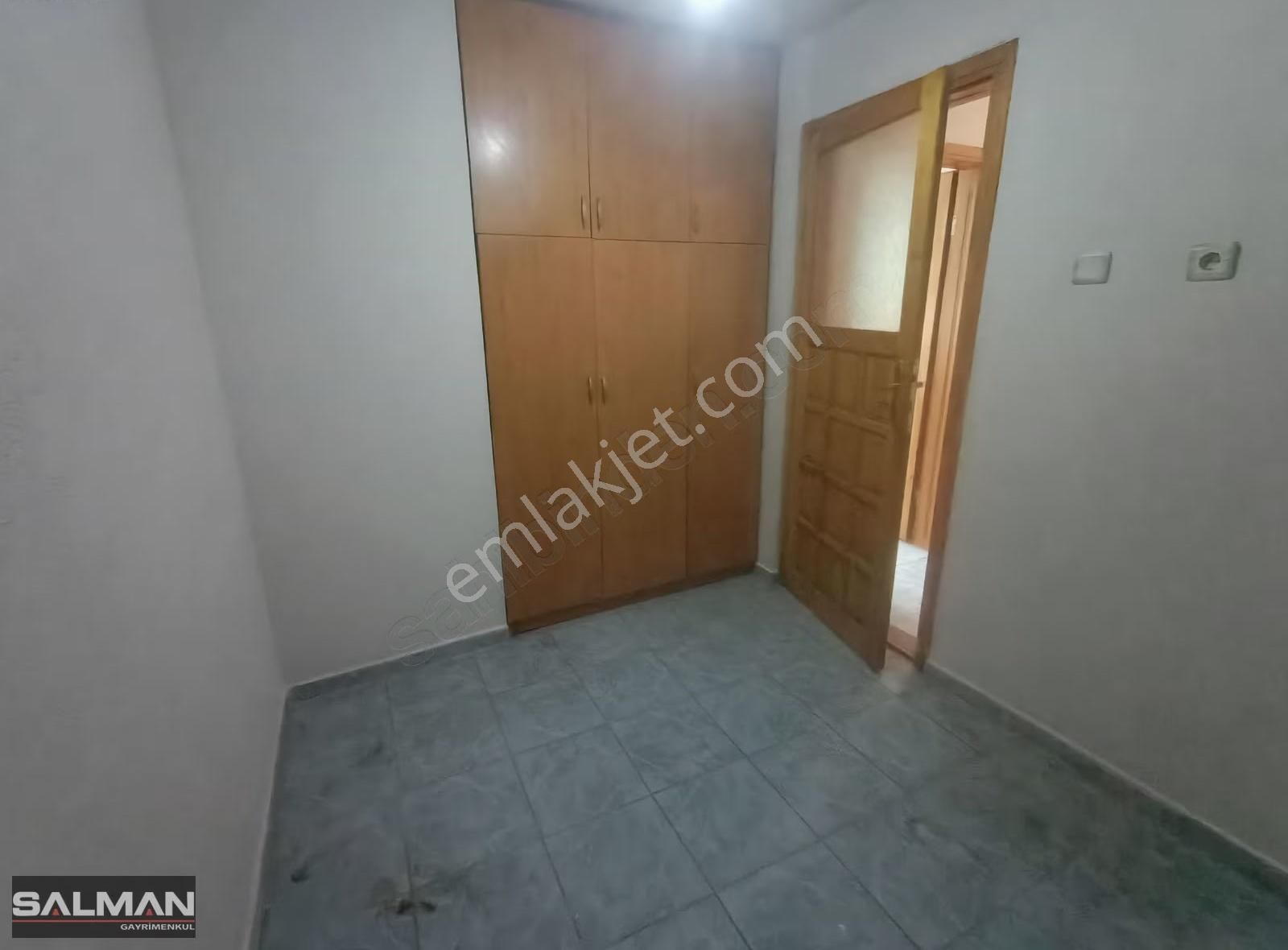 Salman'dan Bayraklı Alpaslan Mh.'de Kiralık 3+1 Daire - Görsel 4