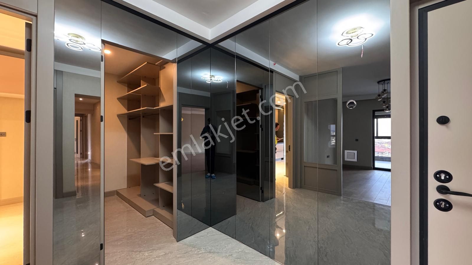 Pursaklar Mehmet Zengin Emlak'tan Kapalı Otoparkı Ultra Lüks Sitede 2.kat 4+1 Daire - Görsel 39