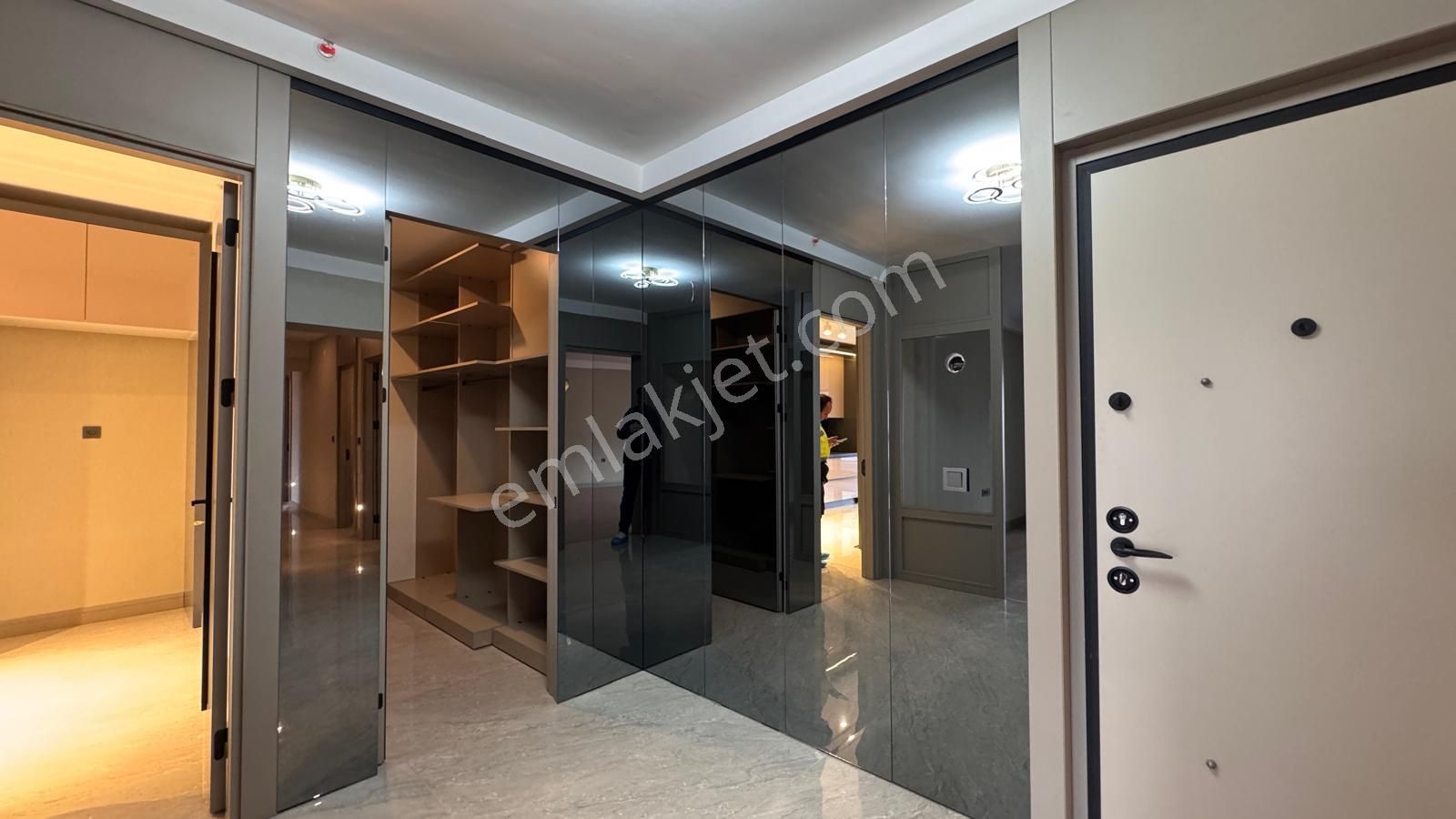 Pursaklar Mehmet Zengin Emlak'tan Kapalı Otoparkı Ultra Lüks Sitede 2.kat 4+1 Daire - Görsel 35