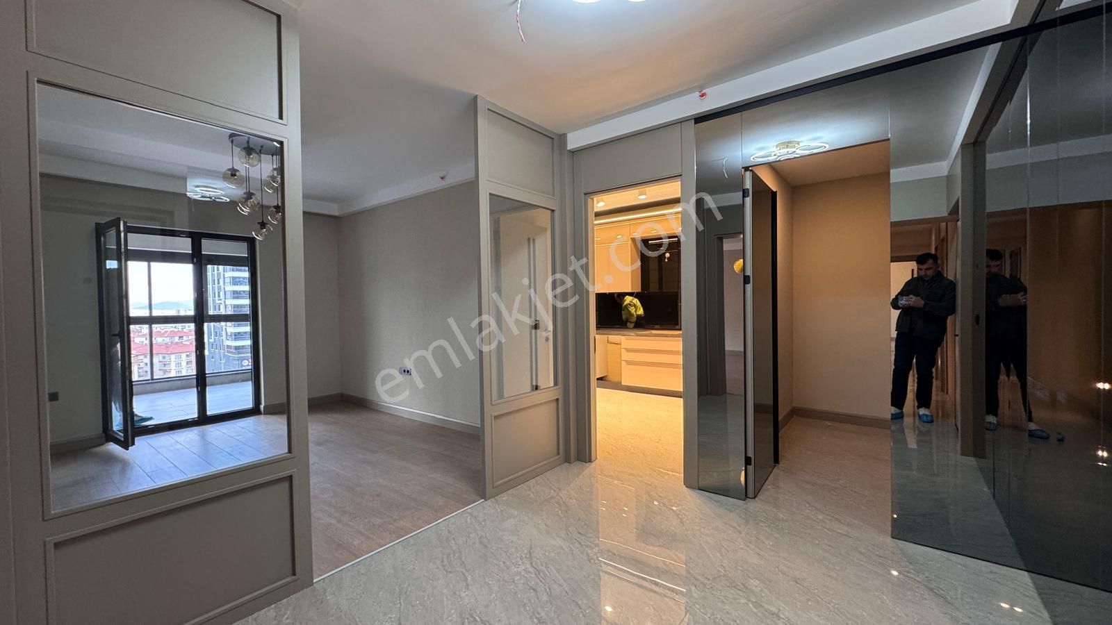 Pursaklar Mehmet Zengin Emlak'tan Kapalı Otoparkı Ultra Lüks Sitede 2.kat 4+1 Daire - Görsel 37