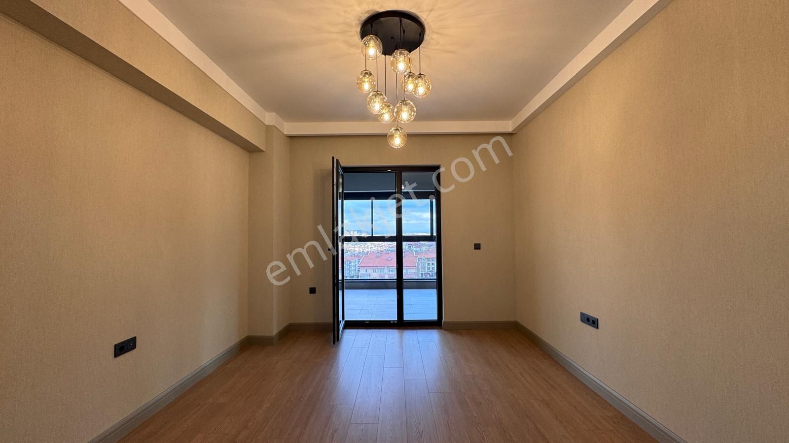 Pursaklar Mehmet Zengin Emlak'tan Kapalı Otoparkı Ultra Lüks Sitede 2.kat 4+1 Daire - Görsel 12