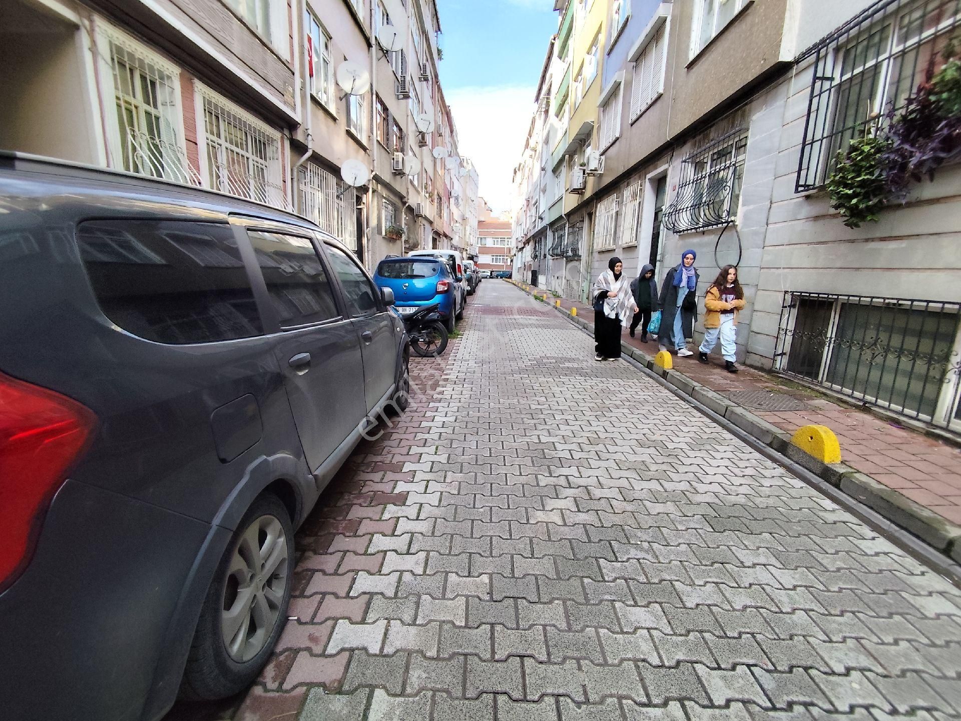 Kocamustafapaşa Abdullah Dede Sok Kat 3 Çift Cephe 1+1 Satılık Daire - Görsel 25