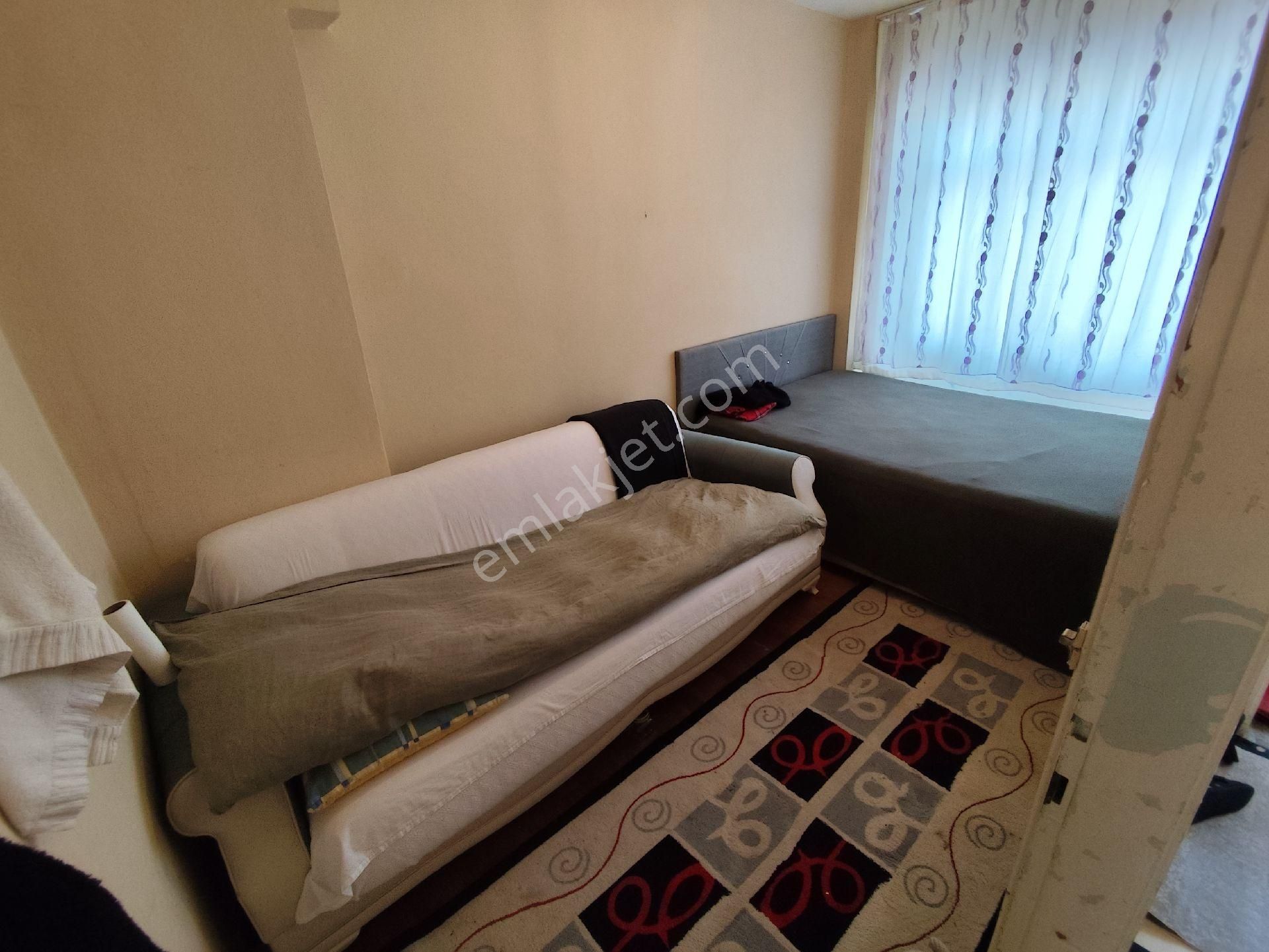 Kocamustafapaşa Abdullah Dede Sok Kat 3 Çift Cephe 1+1 Satılık Daire - Görsel 8