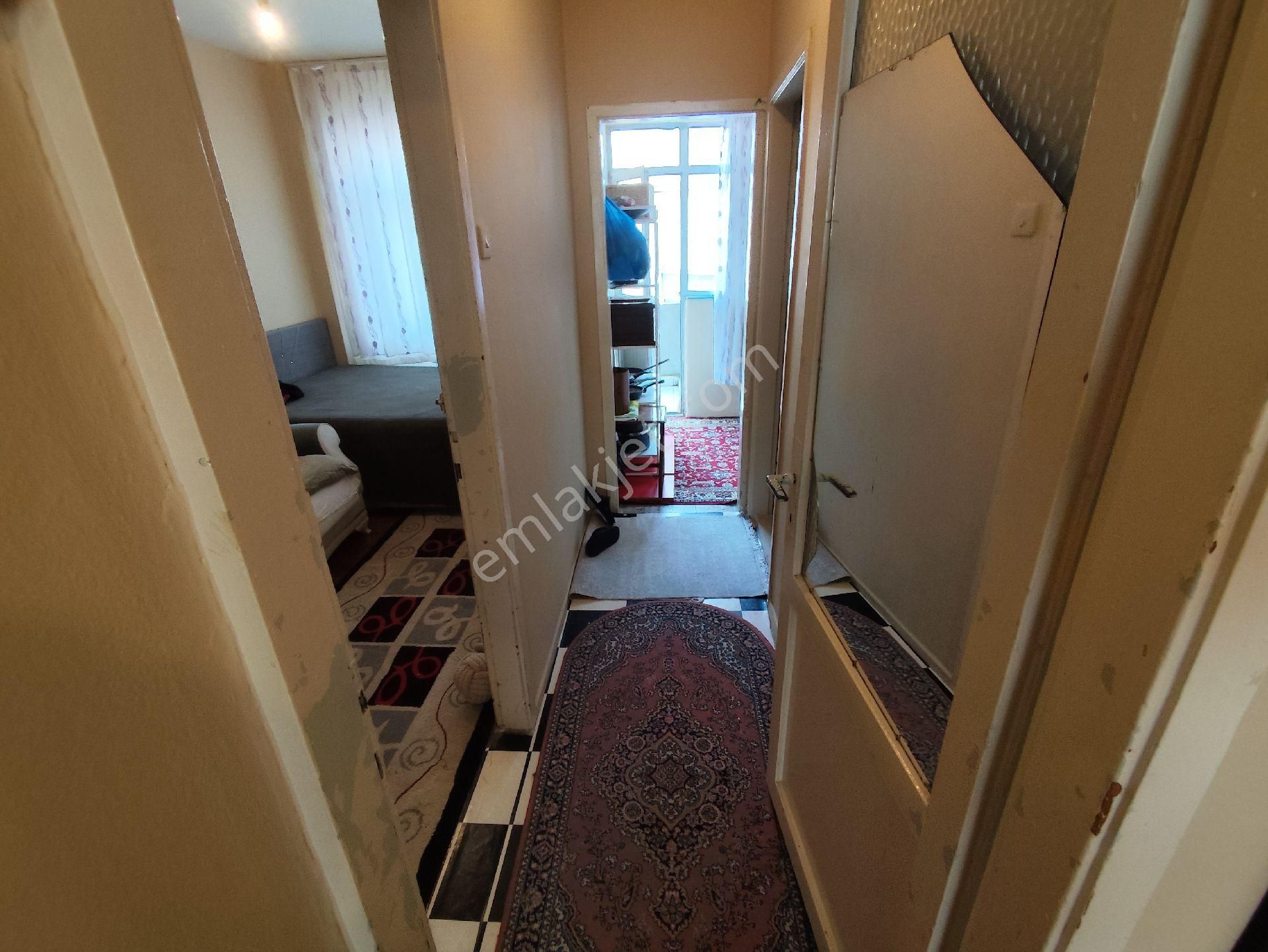 Kocamustafapaşa Abdullah Dede Sok Kat 3 Çift Cephe 1+1 Satılık Daire - Görsel 12