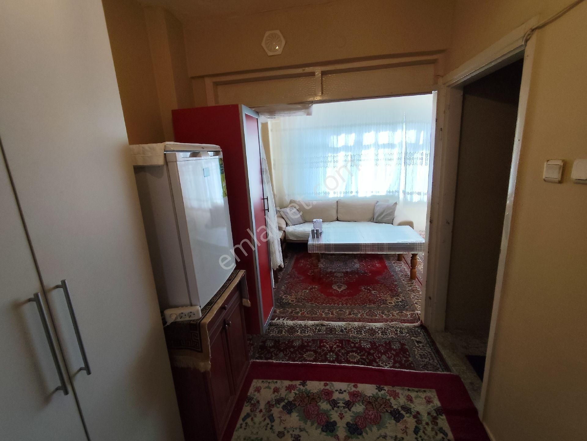 Kocamustafapaşa Abdullah Dede Sok Kat 3 Çift Cephe 1+1 Satılık Daire - Görsel 11