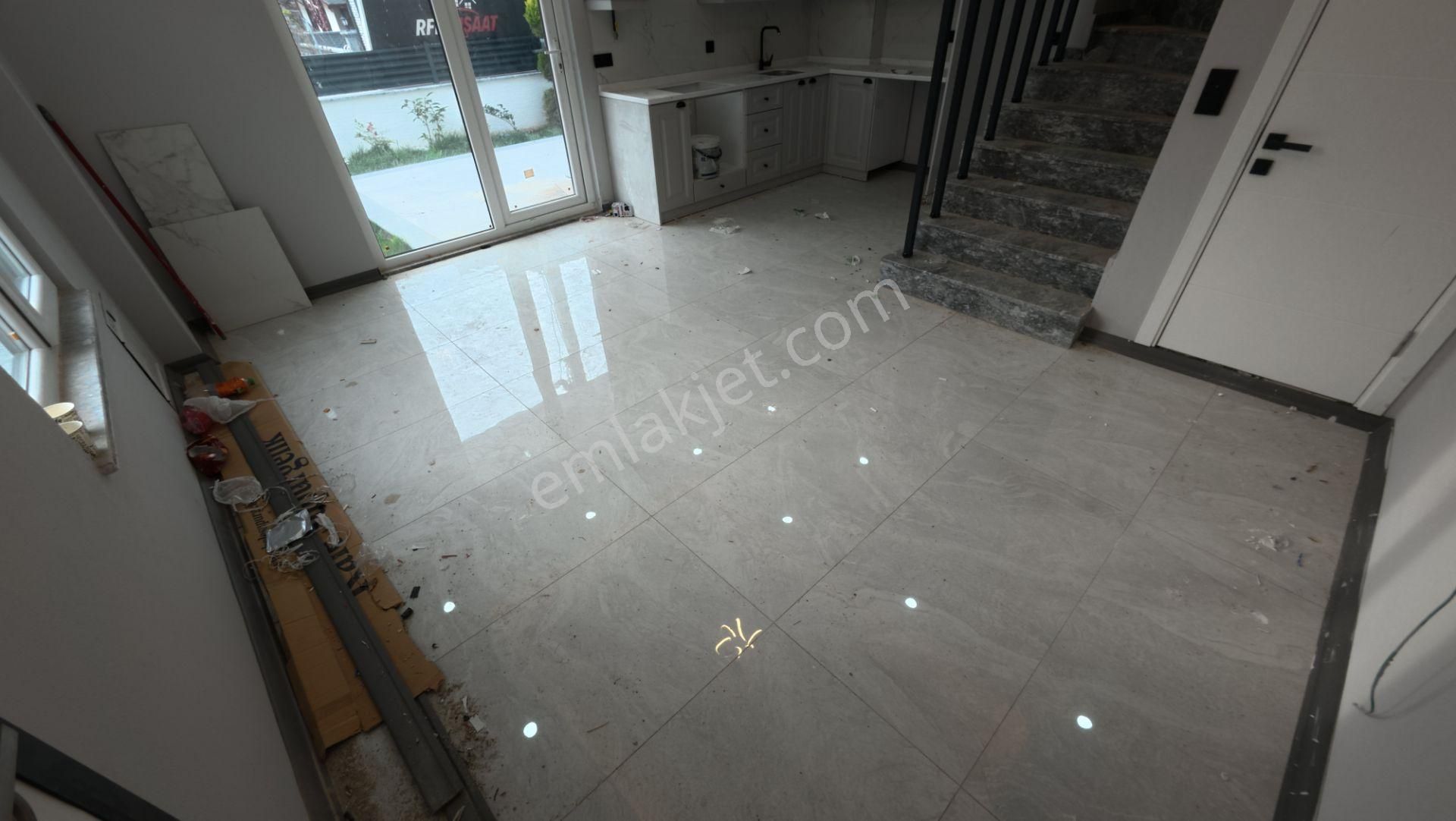 Kocaali’de Satılık 3+1 Denize Komşu, Manzaralı Fırsat Villa - Görsel 12