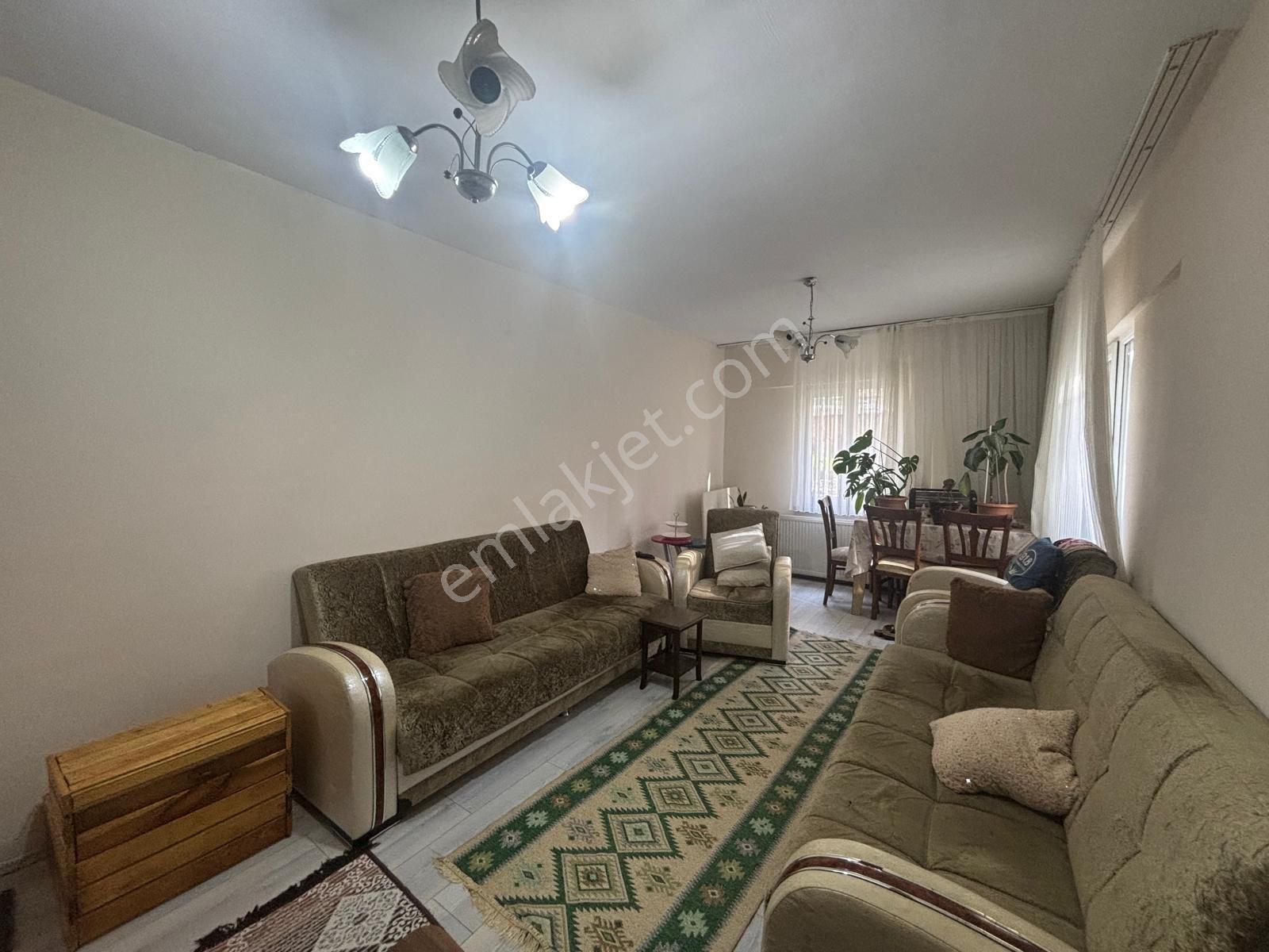 Kartal Uğurmumcuda Kullanışlı Satılık 2+1 Daire