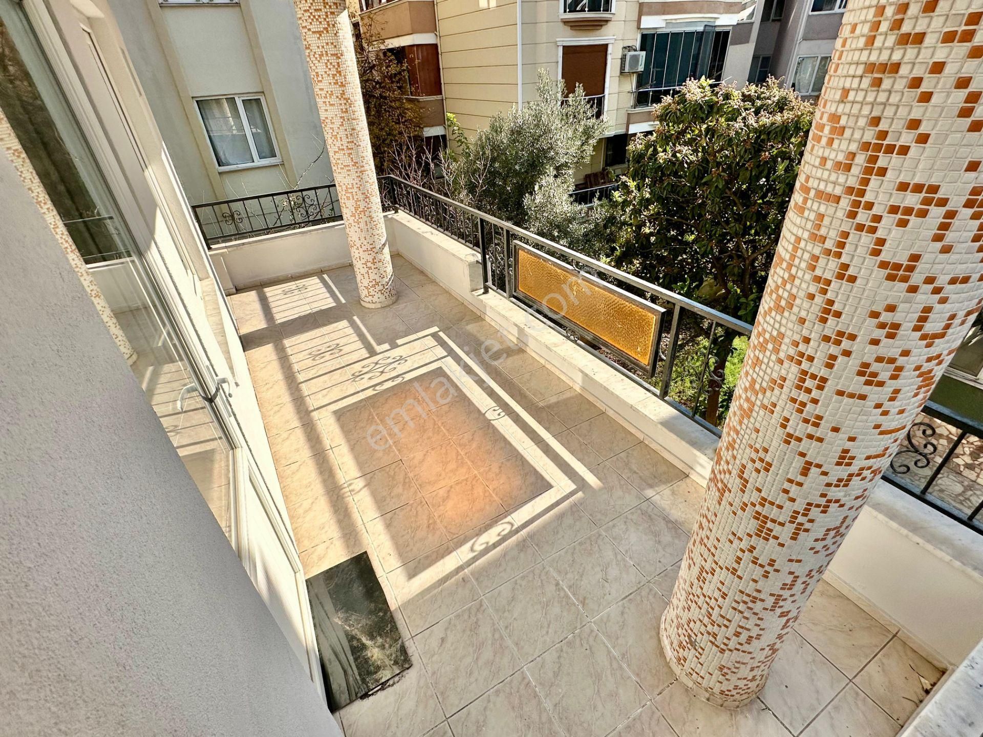 ꧁ay Emlaktan꧁akçay Merkezde Arakat Ayrı Mutfaklı Denize Yakın Lüx Tasarım Satılık 2+1 Geniş Daire - Görsel 12