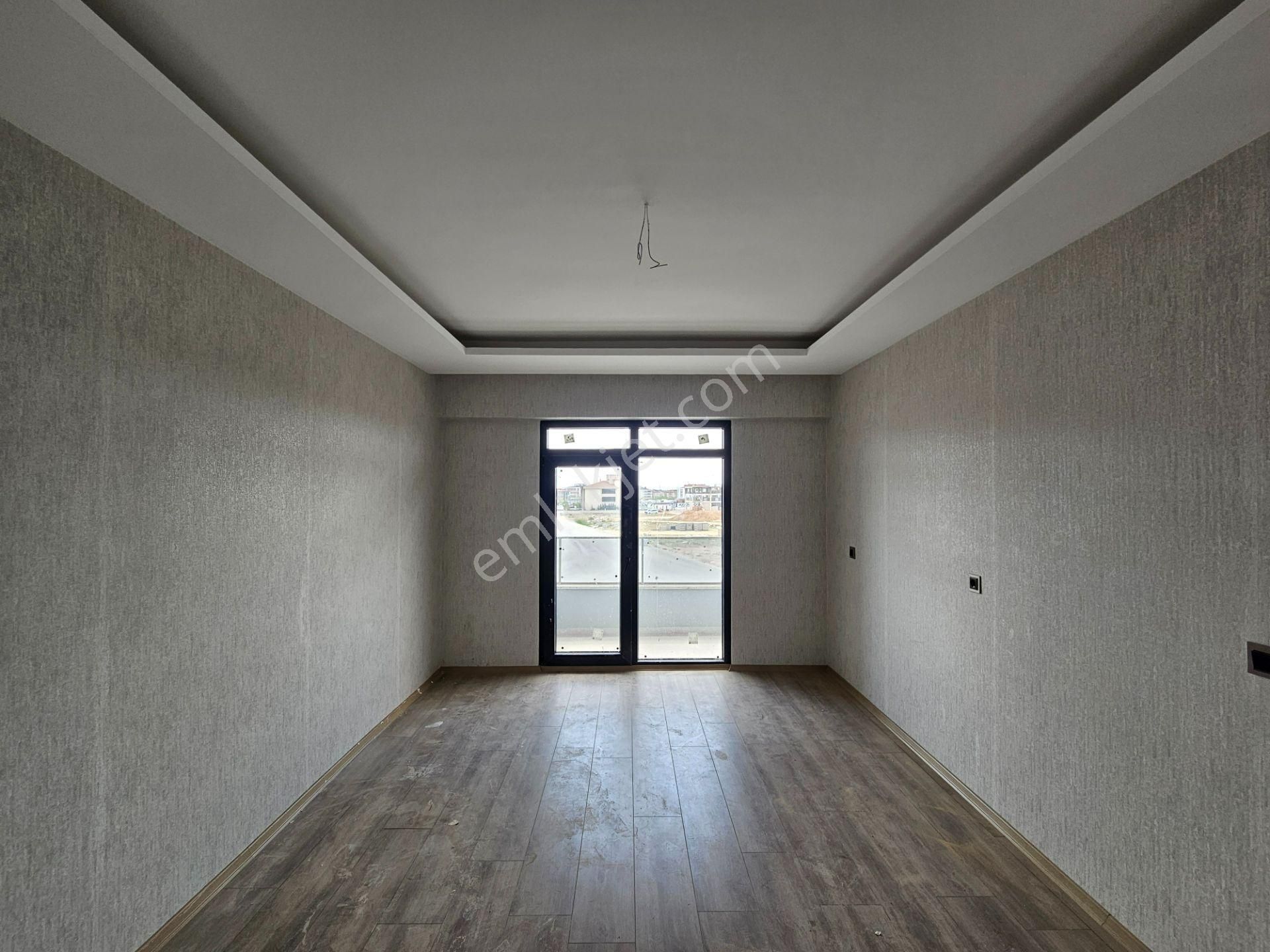 Selahaddin Eyyübi Mahallesinde Mete Konaklarına Oldukça Yakın 2+1 Satılık Lüx Fırsat Daireler - Görsel 4