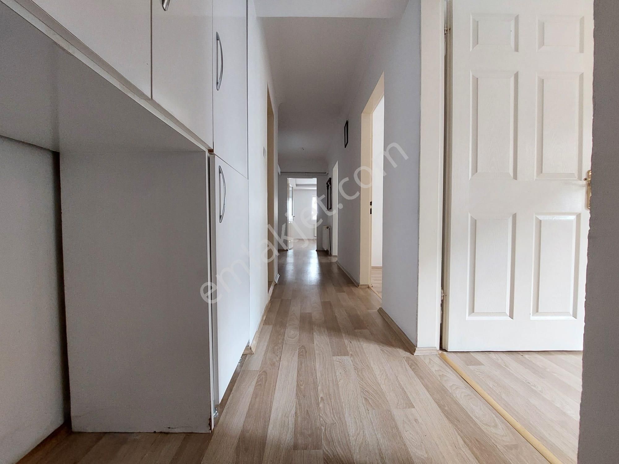 30 Ağustos Mah De Satılık 2+1 Yüksek Giriş Geniş Ön Cephe Daire - Görsel 28