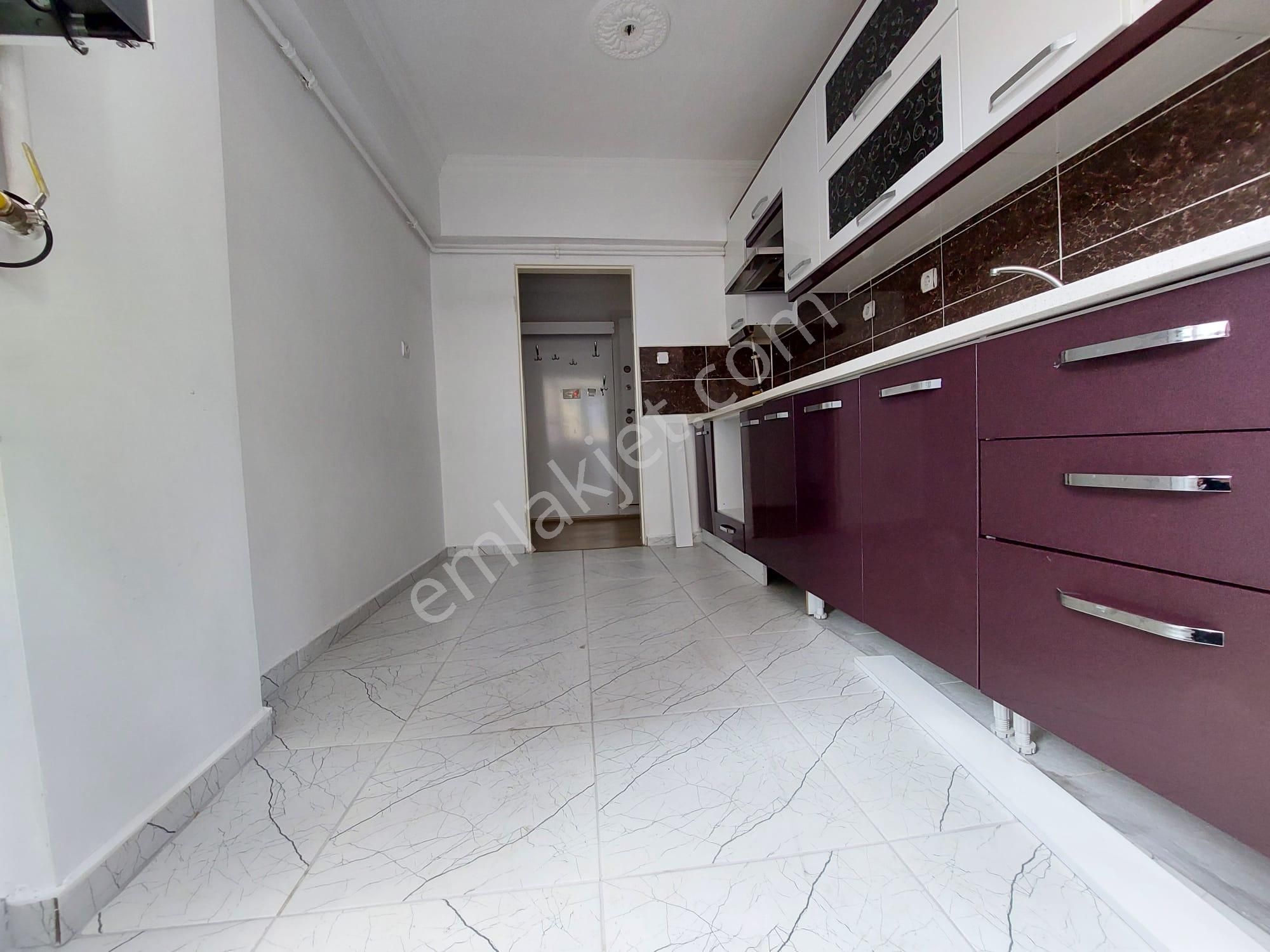 30 Ağustos Mah De Satılık 2+1 Yüksek Giriş Geniş Ön Cephe Daire - Görsel 2