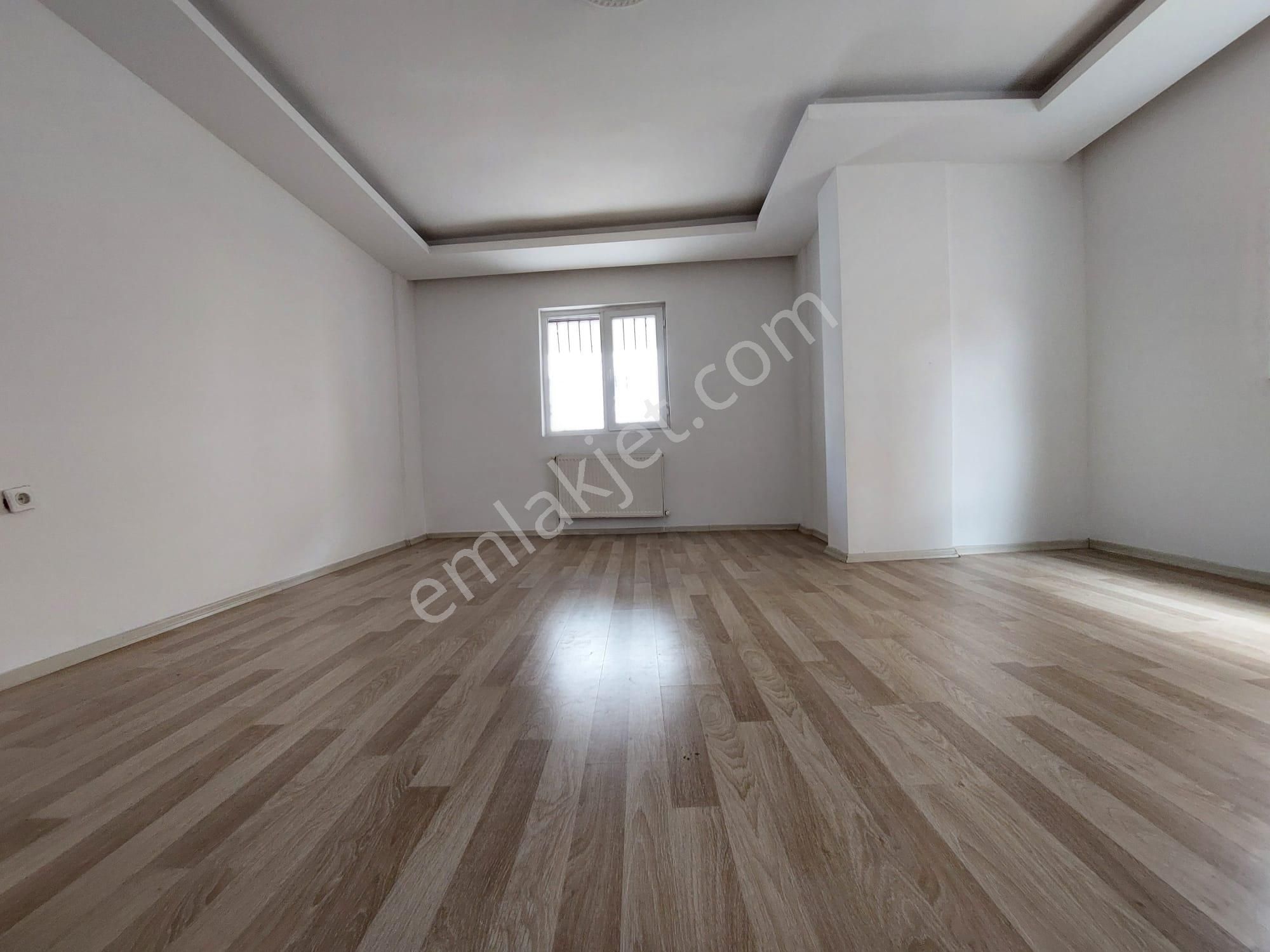 30 Ağustos Mah De Satılık 2+1 Yüksek Giriş Geniş Ön Cephe Daire - Görsel 12