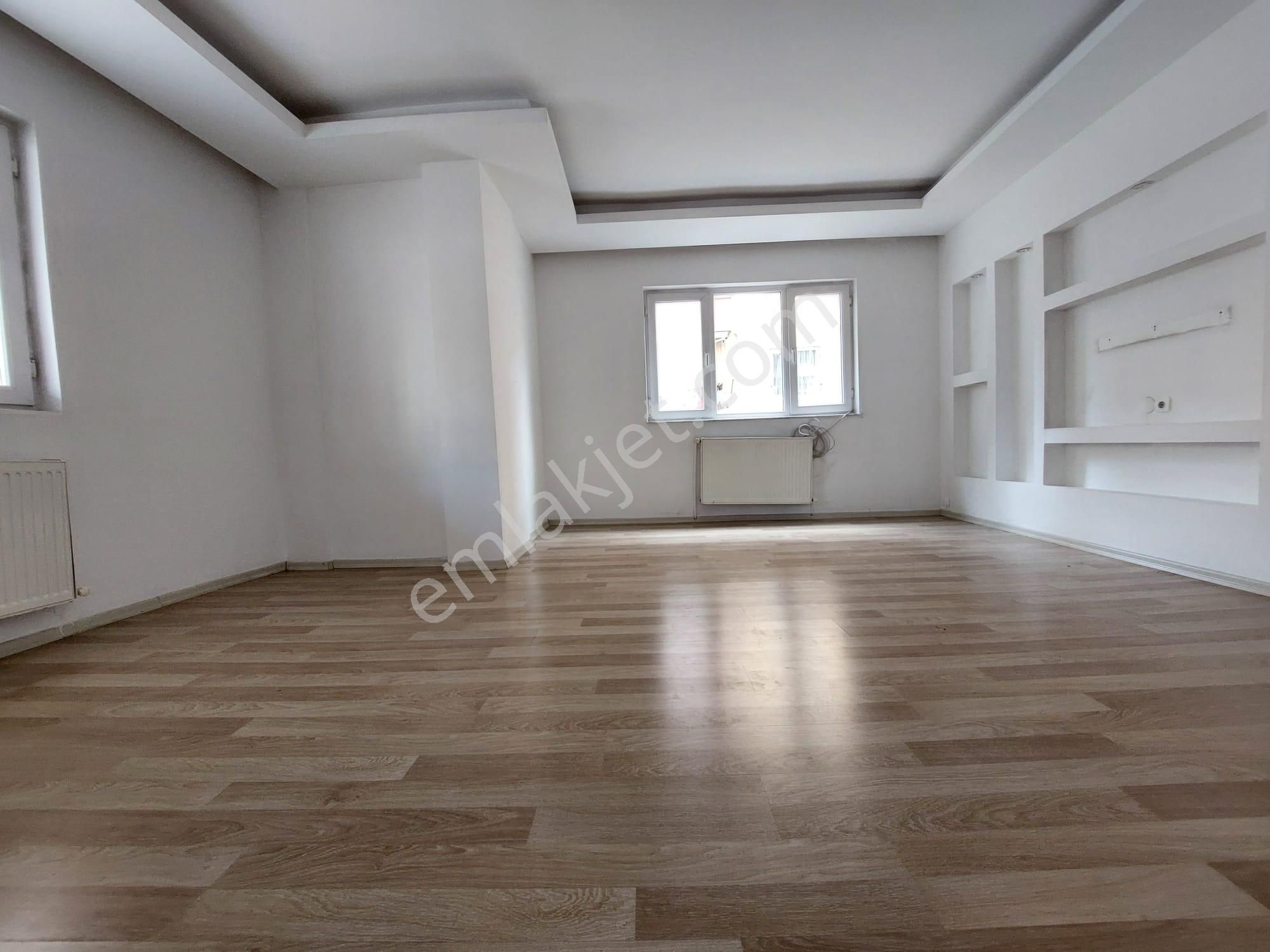 30 Ağustos Mah De Satılık 2+1 Yüksek Giriş Geniş Ön Cephe Daire - Görsel 13