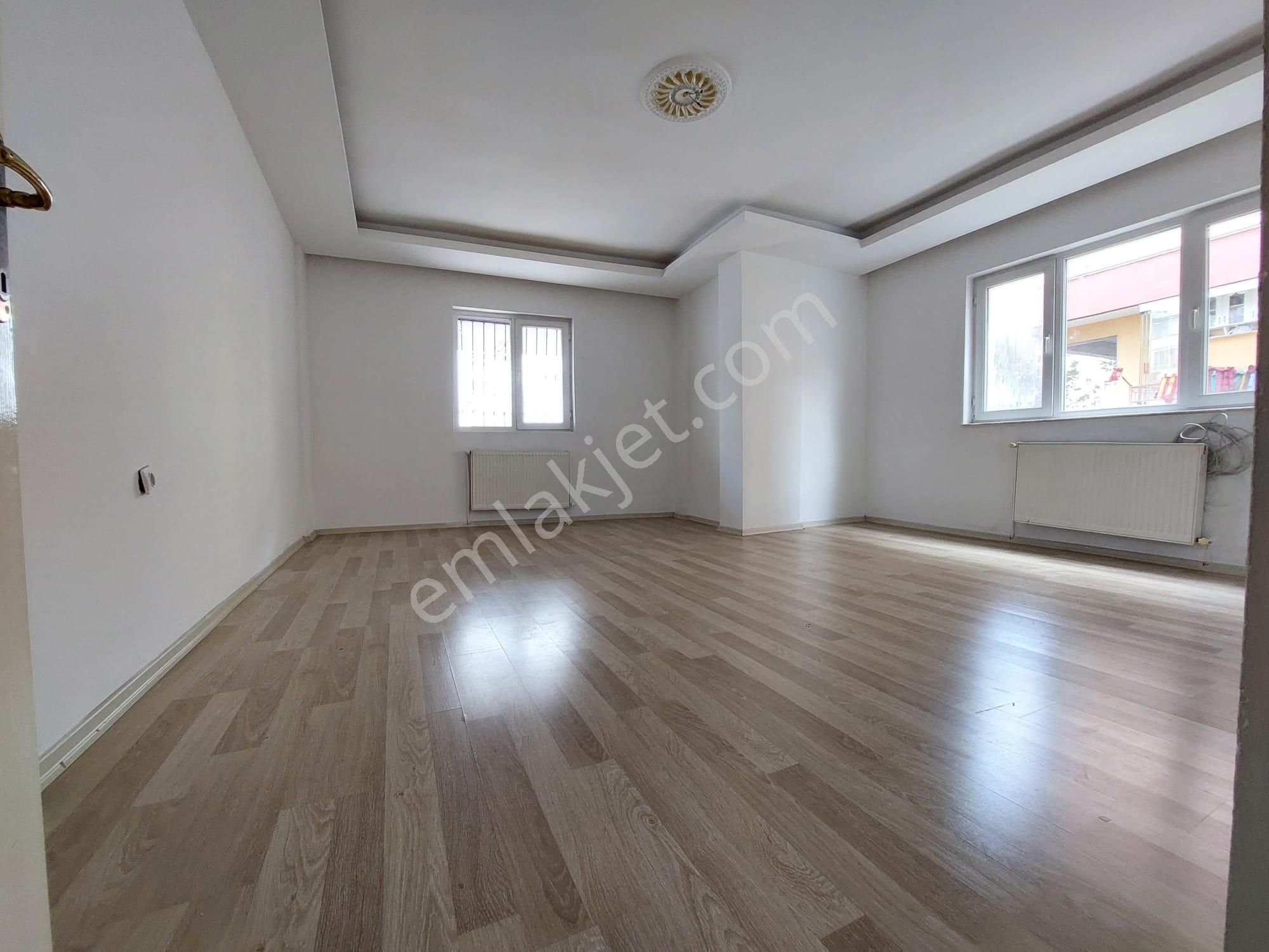 30 Ağustos Mah De Satılık 2+1 Yüksek Giriş Geniş Ön Cephe Daire - Görsel 9