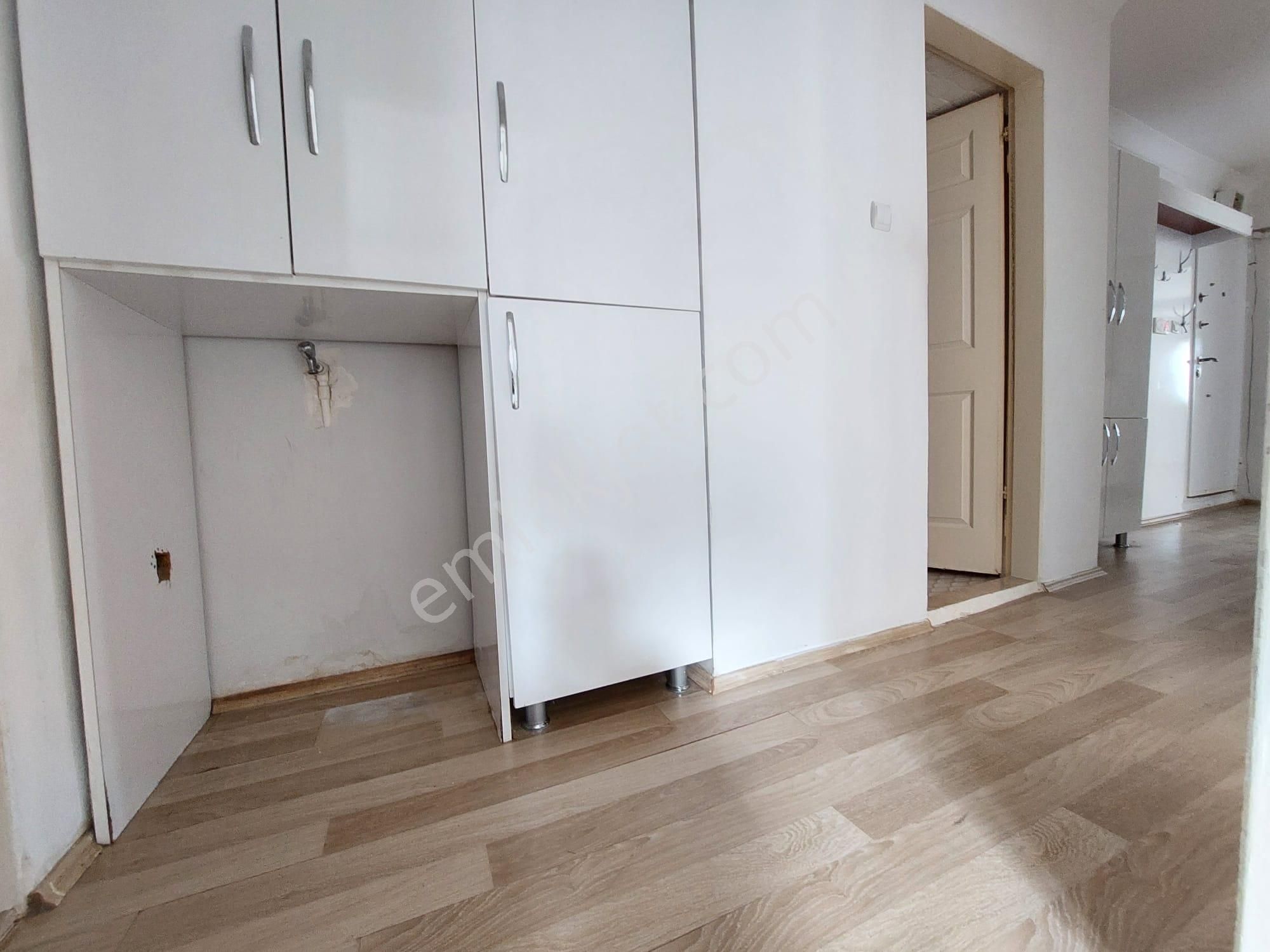 30 Ağustos Mah De Satılık 2+1 Yüksek Giriş Geniş Ön Cephe Daire - Görsel 35