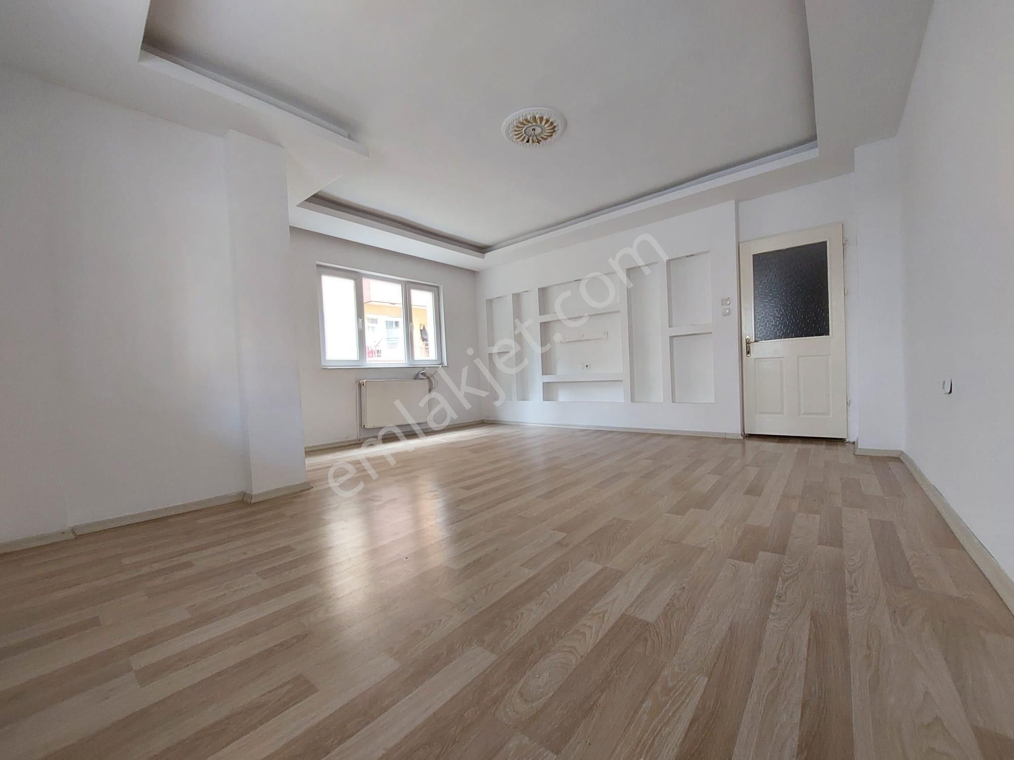 30 Ağustos Mah De Satılık 2+1 Yüksek Giriş Geniş Ön Cephe Daire - Görsel 10