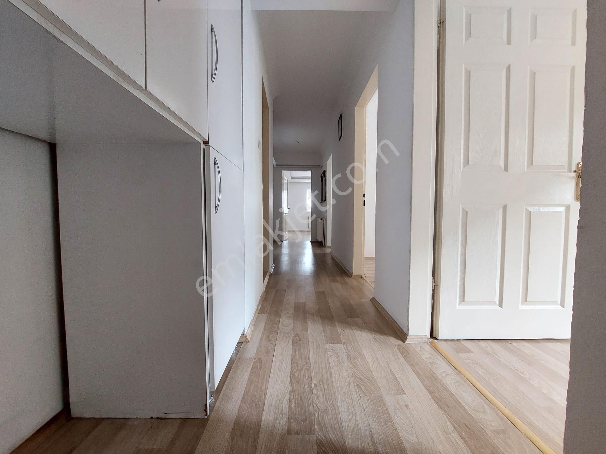 30 Ağustos Mah De Satılık 2+1 Yüksek Giriş Geniş Ön Cephe Daire - Görsel 21