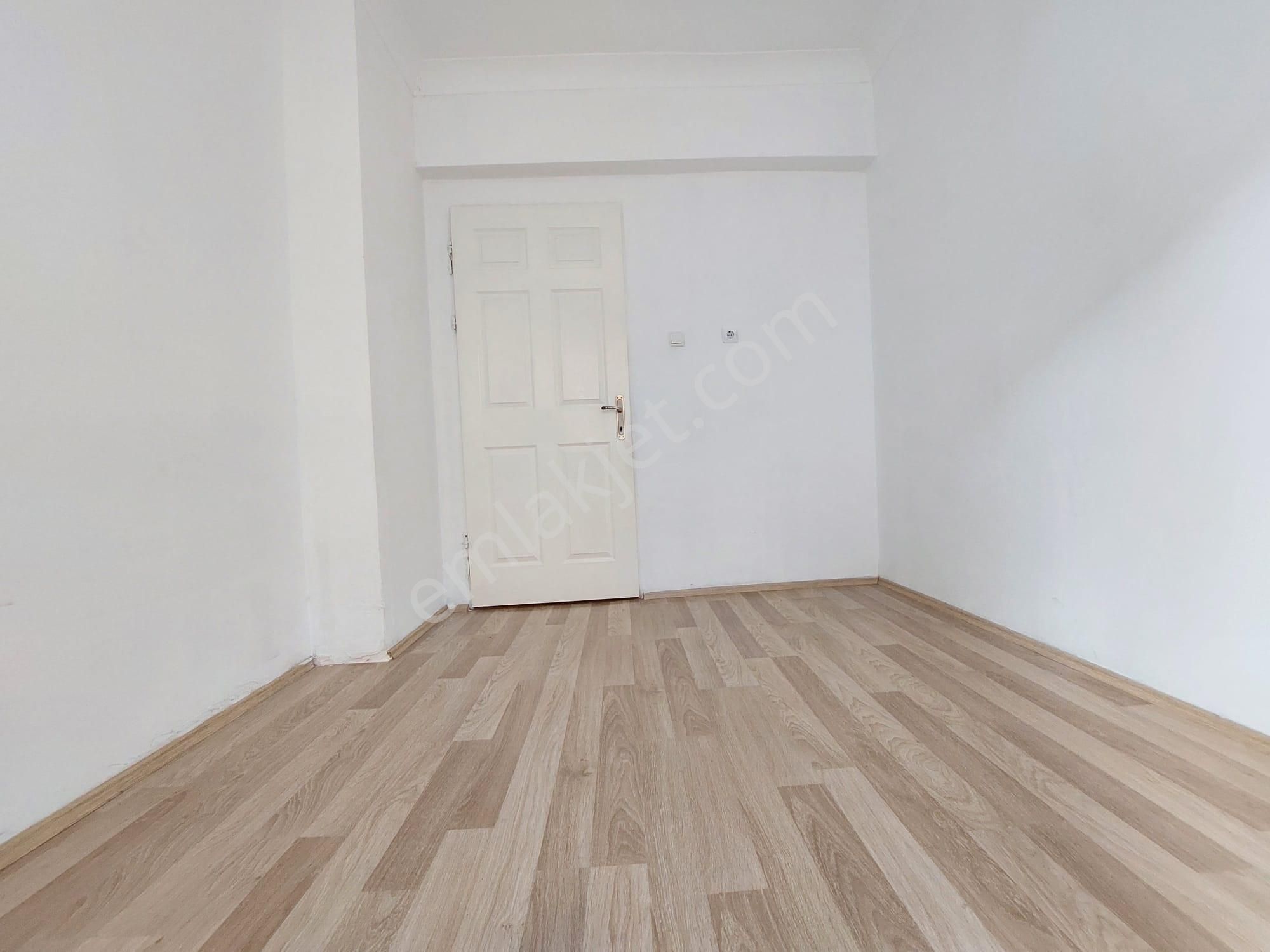 30 Ağustos Mah De Satılık 2+1 Yüksek Giriş Geniş Ön Cephe Daire - Görsel 33