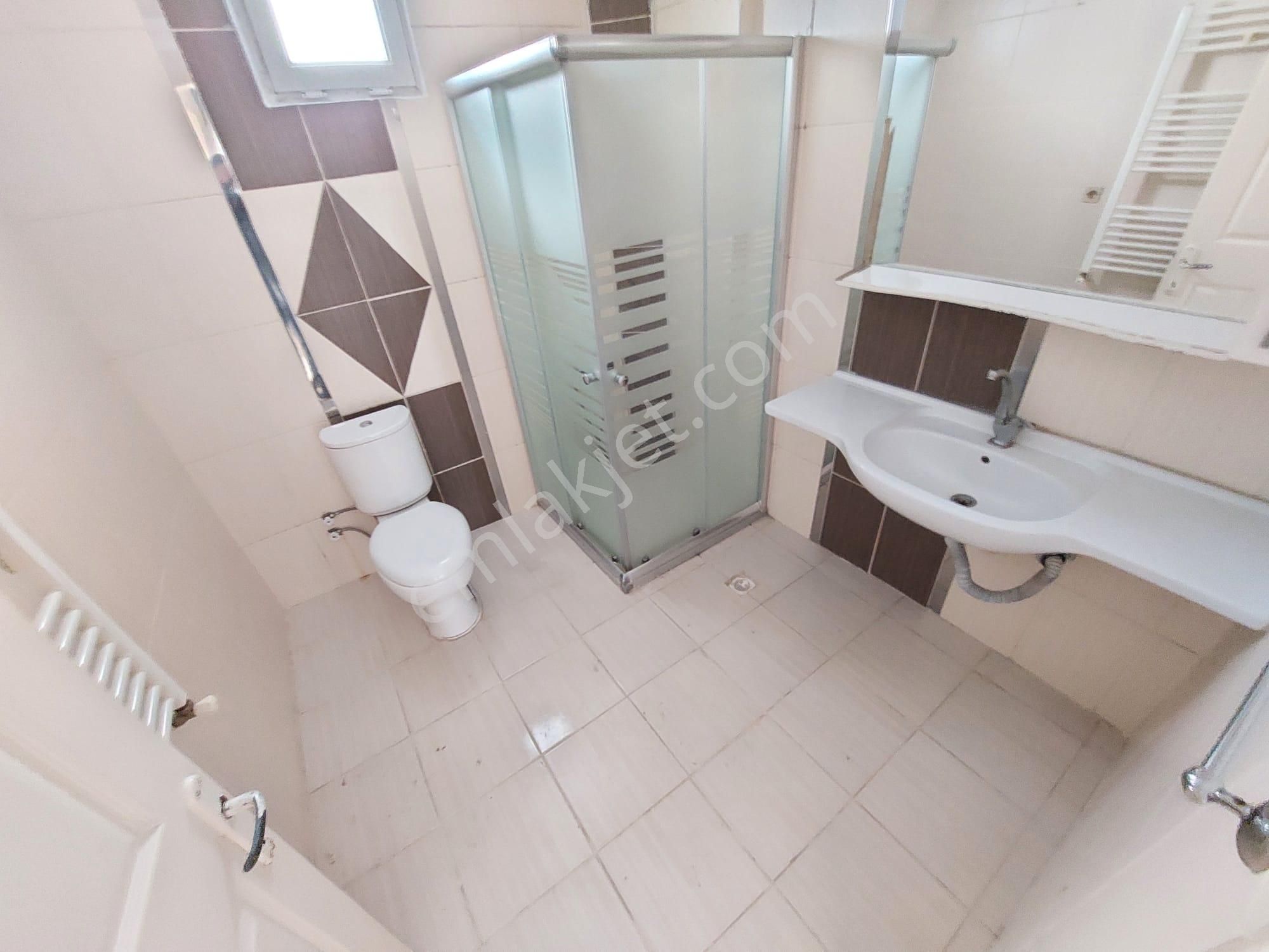 30 Ağustos Mah De Satılık 2+1 Yüksek Giriş Geniş Ön Cephe Daire - Görsel 22