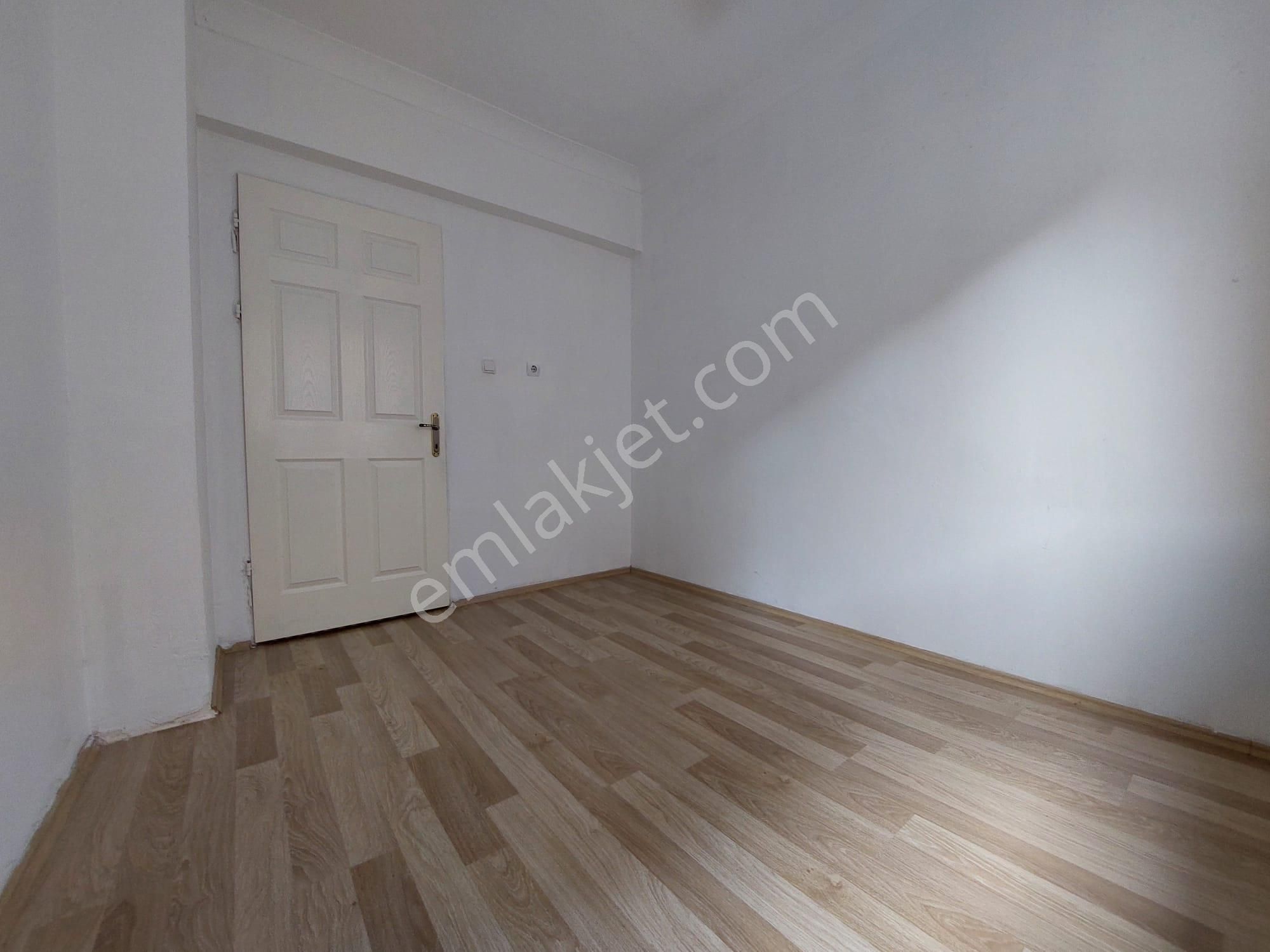 30 Ağustos Mah De Satılık 2+1 Yüksek Giriş Geniş Ön Cephe Daire - Görsel 30