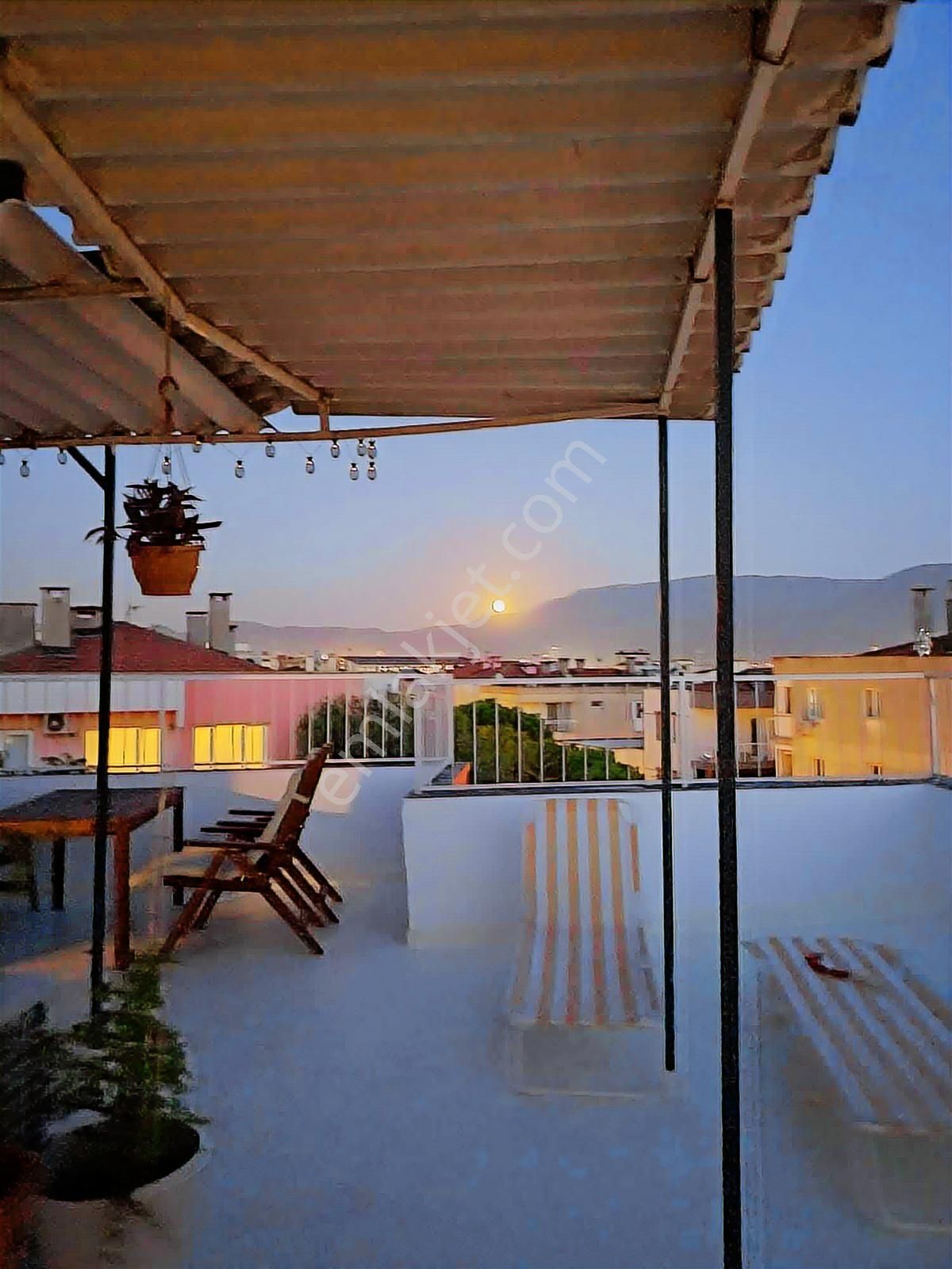 Erzene Mahallesi'nde Teraslı Doğalgazlı 3+1 Kiralık Daire - Görsel 12