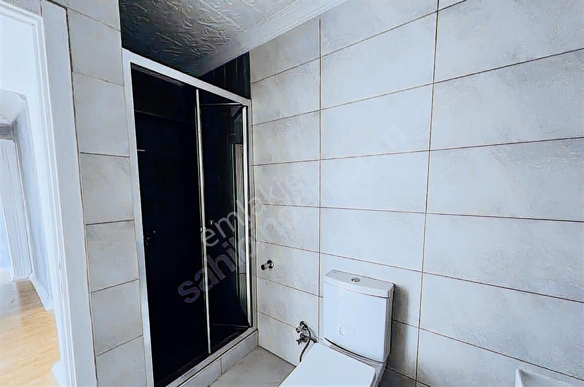 Erzene Mahallesi'nde Teraslı Doğalgazlı 3+1 Kiralık Daire - Görsel 9