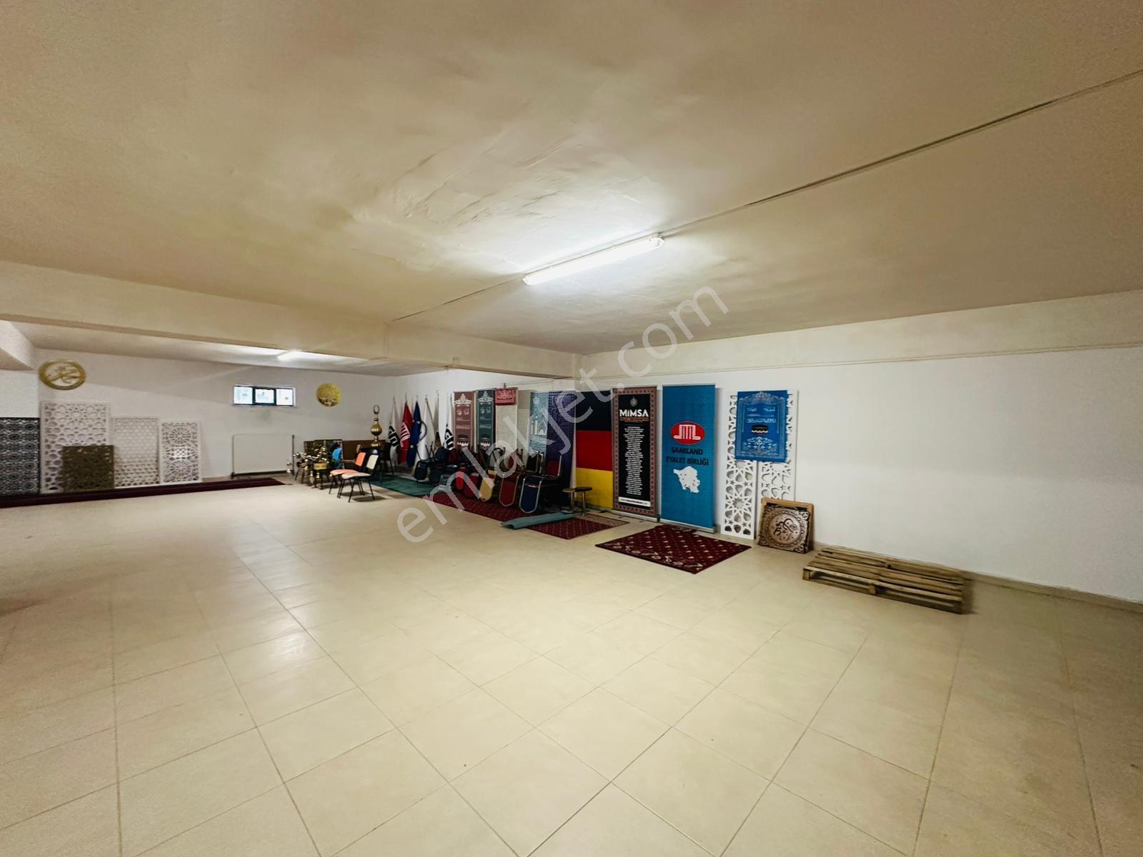 Serkentte Ana Cadde Üzeri Satılık 3 Katlı Ticari Dükkan - Görsel 24