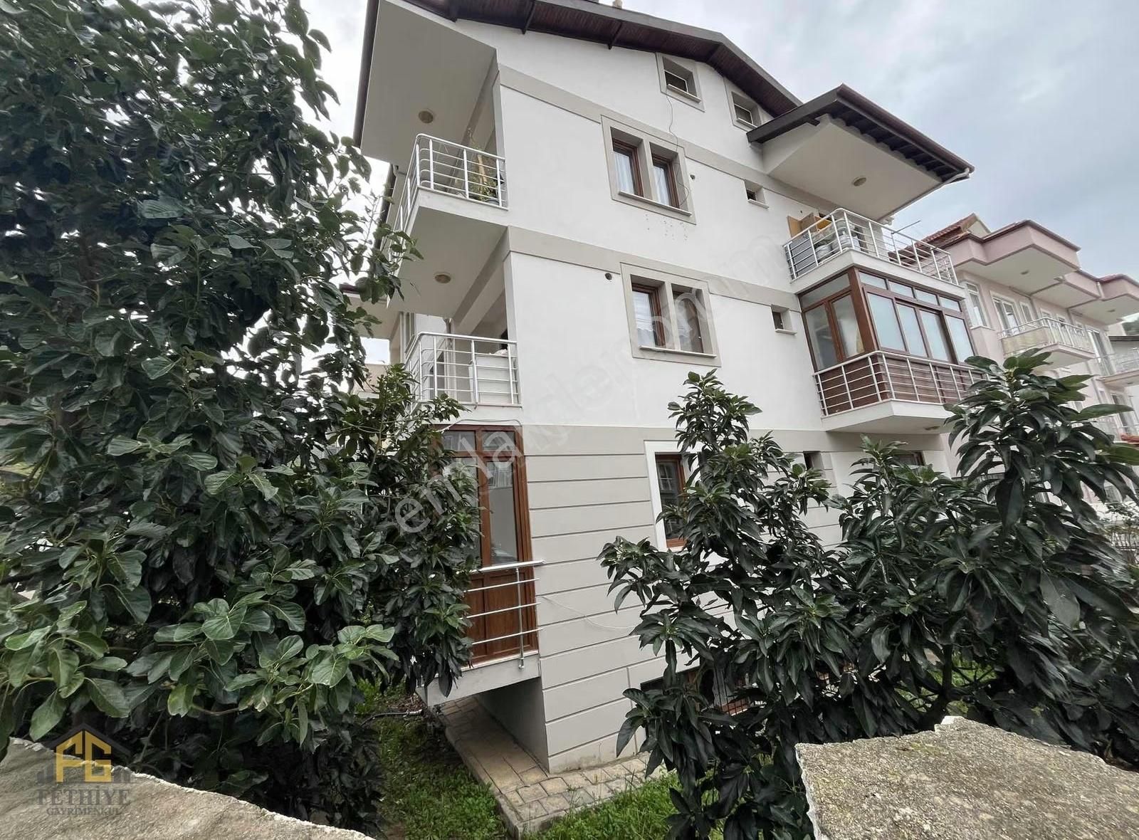 Taşyaka Mahallesi 4+1 Tadilatlı Satılık Ters Dubleks