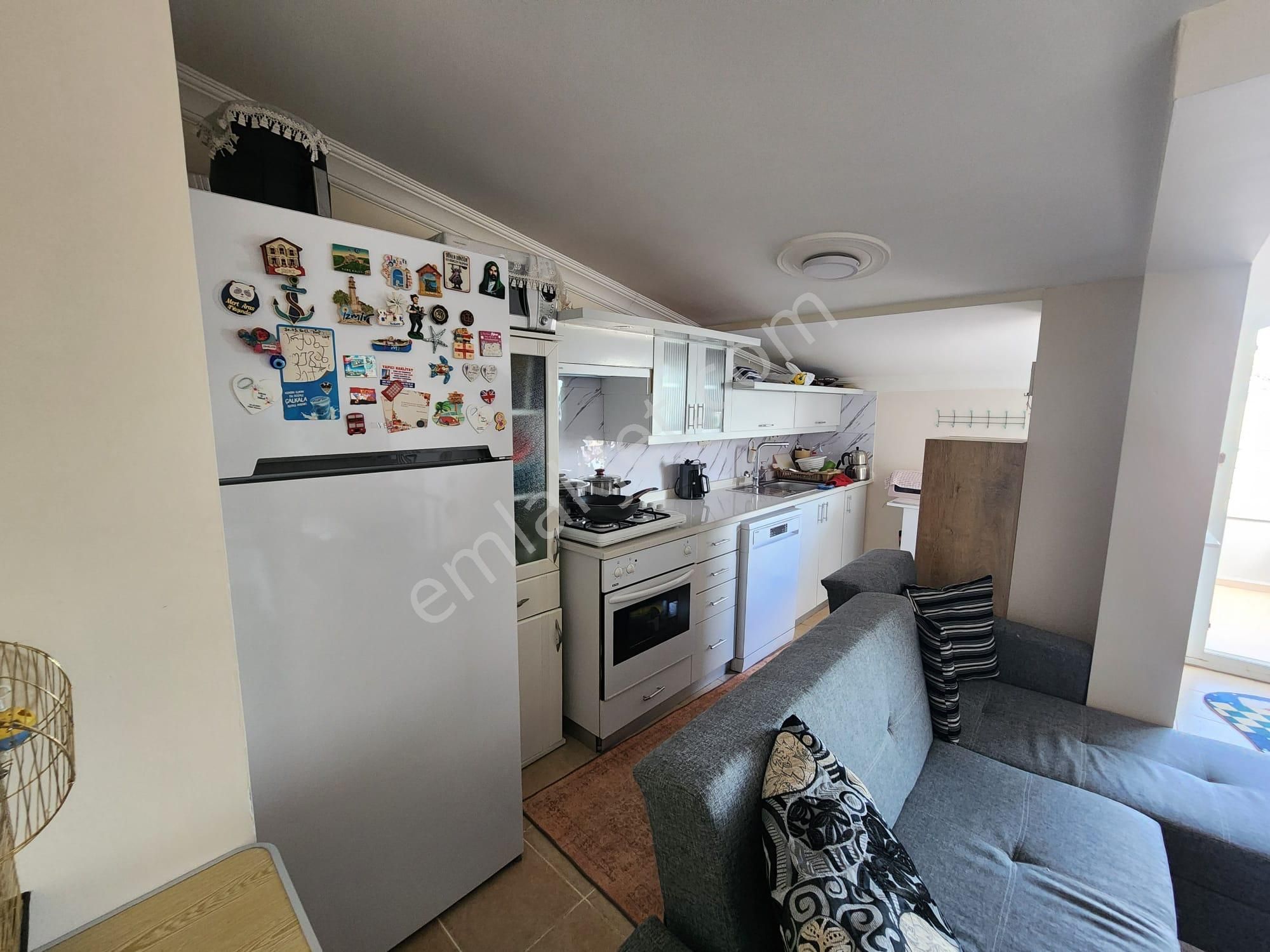 Efeler Mahallesi Cadde Üstü Geniş Teraslı 2+1 Dublex Daire