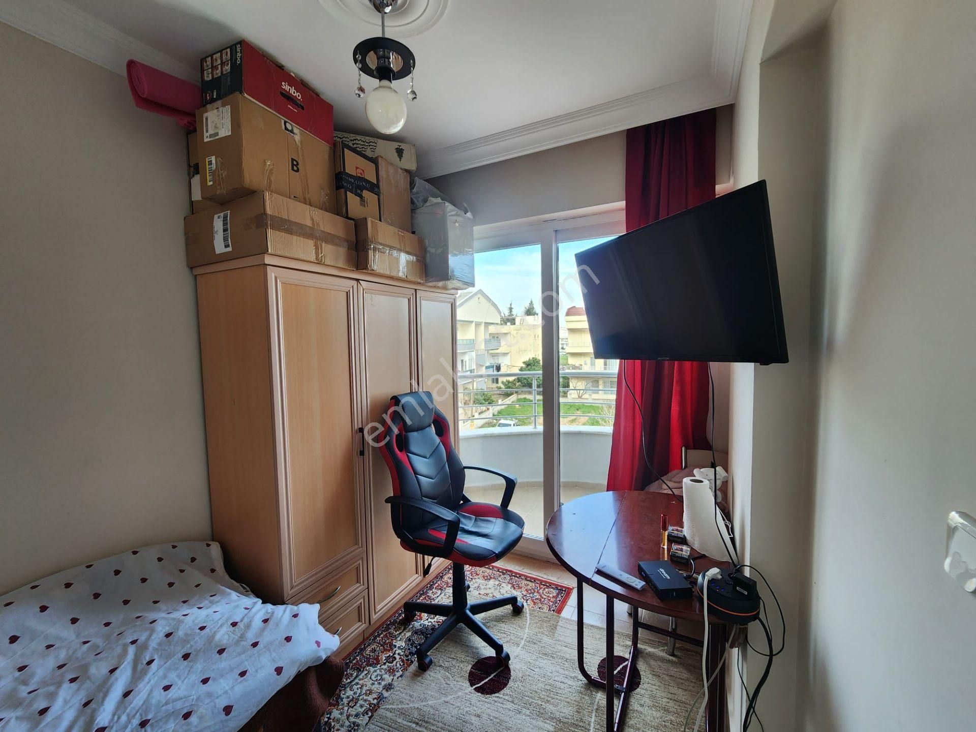 Efeler Mahallesi Cadde Üstü Geniş Teraslı 2+1 Dublex Daire - Görsel 16