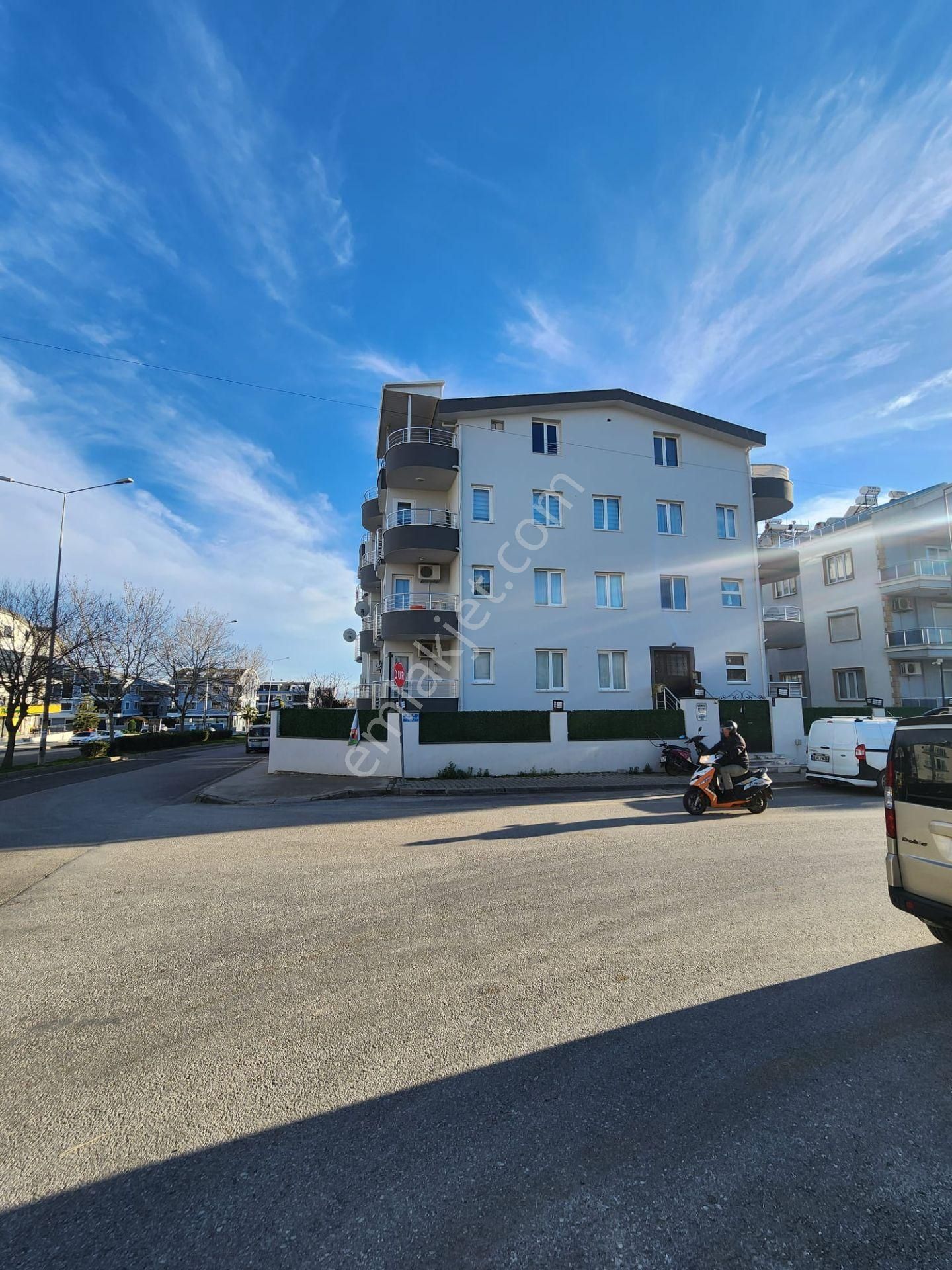 Efeler Mahallesi Cadde Üstü Geniş Teraslı 2+1 Dublex Daire - Görsel 3