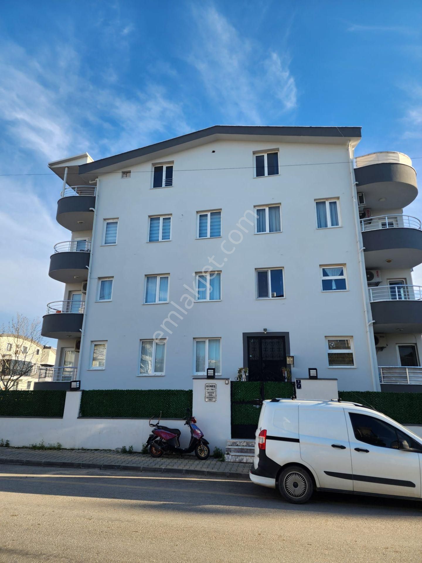 Efeler Mahallesi Cadde Üstü Geniş Teraslı 2+1 Dublex Daire - Görsel 2